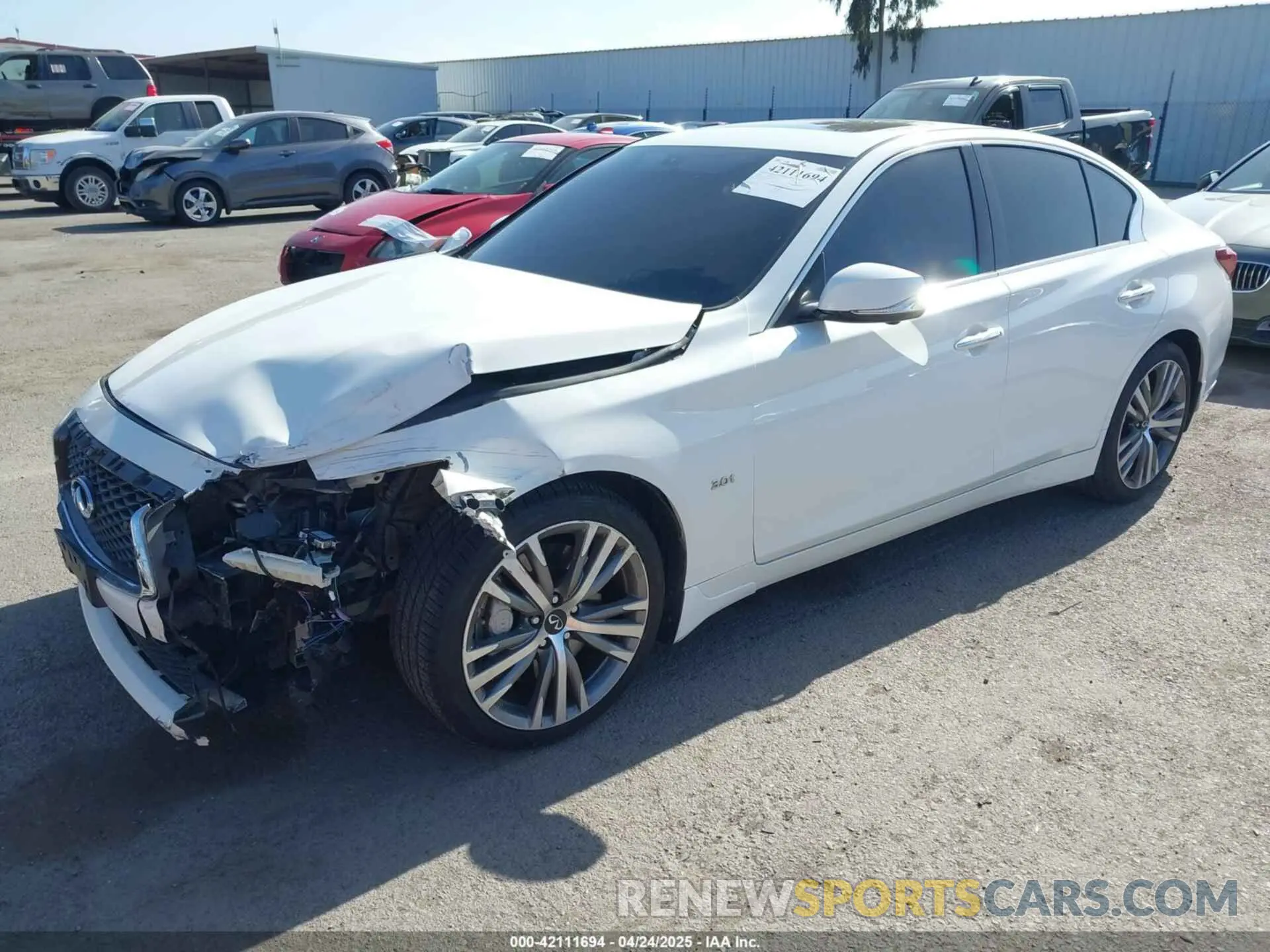 2 fotografías del automóvil dañado JN1EV7AP0KM543522 INFINITI Q50 2019