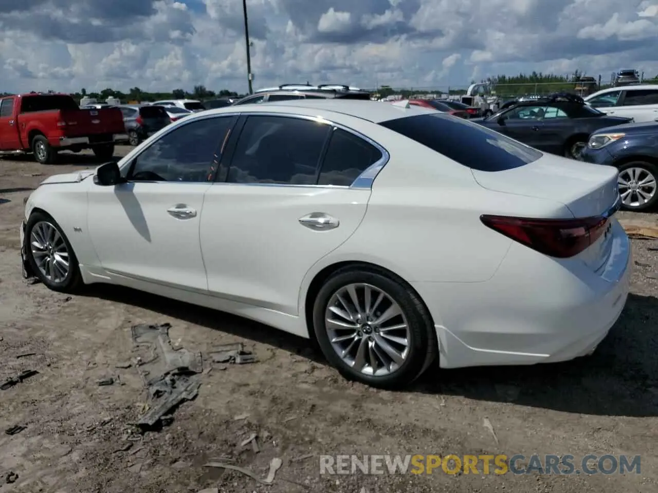 2 fotografías del automóvil dañado JN1EV7AP1KM542654 INFINITI Q50 2019