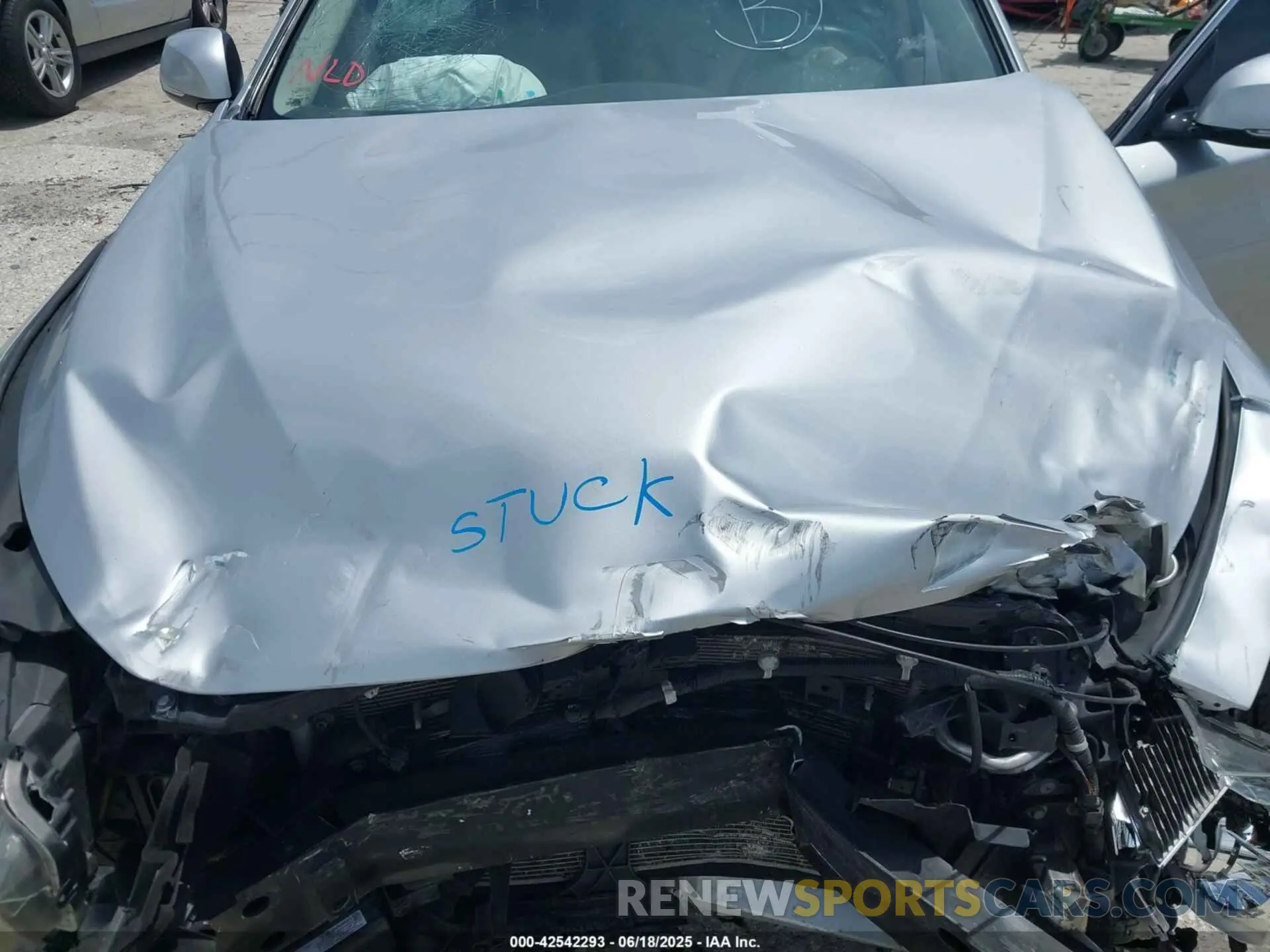 10 fotografías del automóvil dañado JN1EV7AP2KM513020 INFINITI Q50 2019
