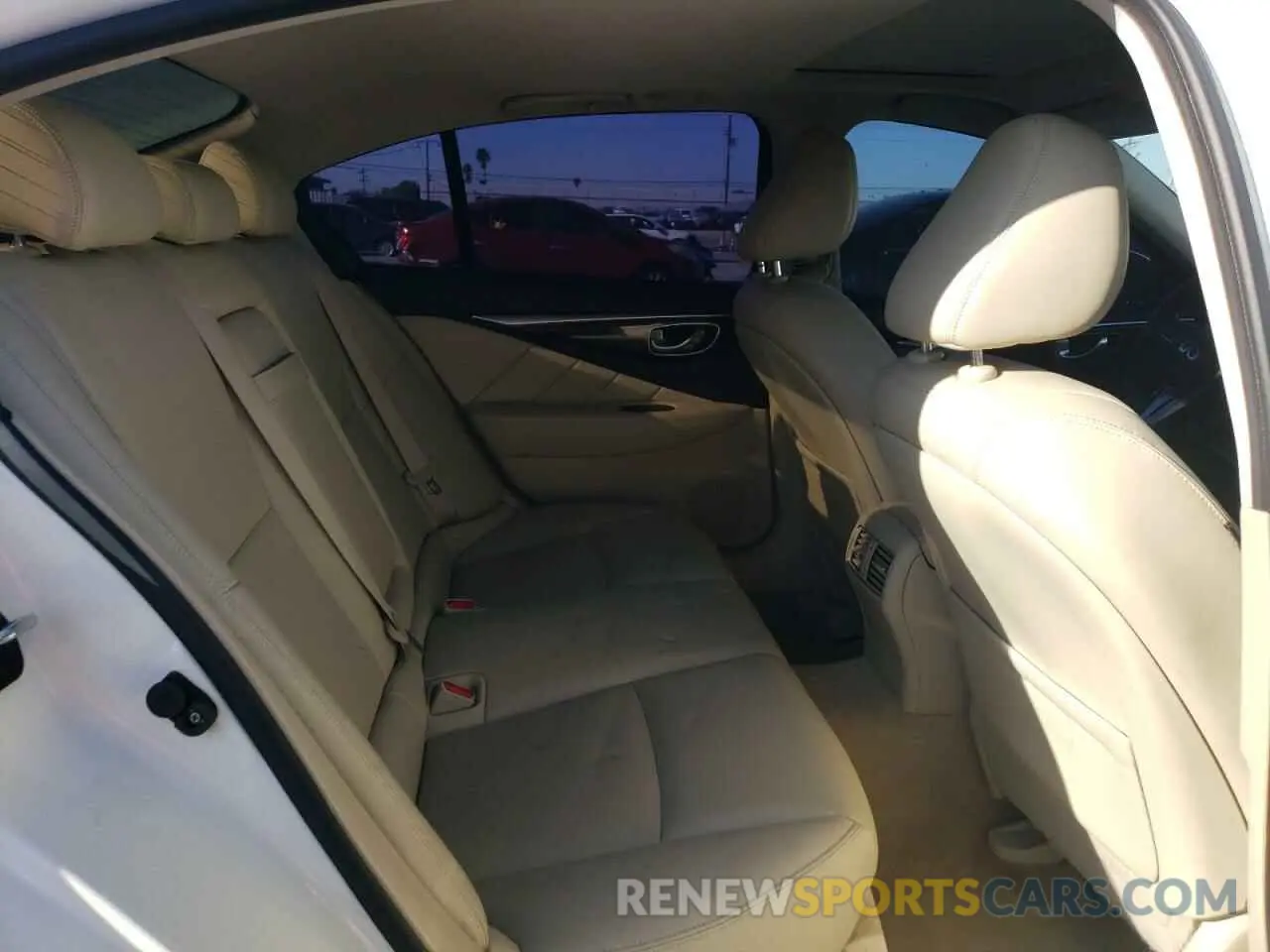 10 fotografías del automóvil dañado JN1EV7AP2KM518685 INFINITI Q50 2019