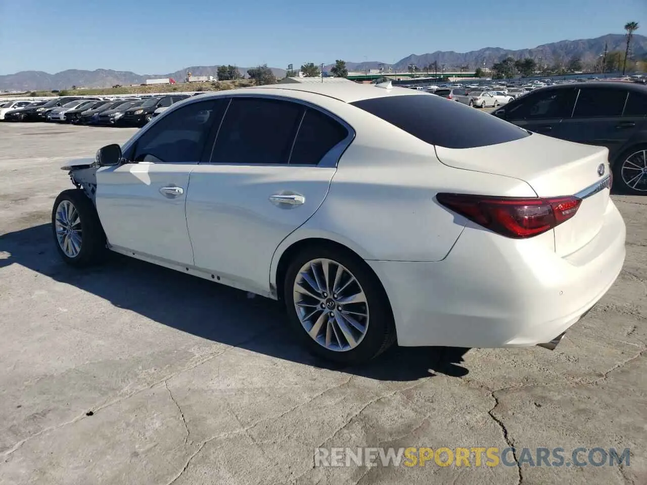 2 fotografías del automóvil dañado JN1EV7AP2KM518685 INFINITI Q50 2019