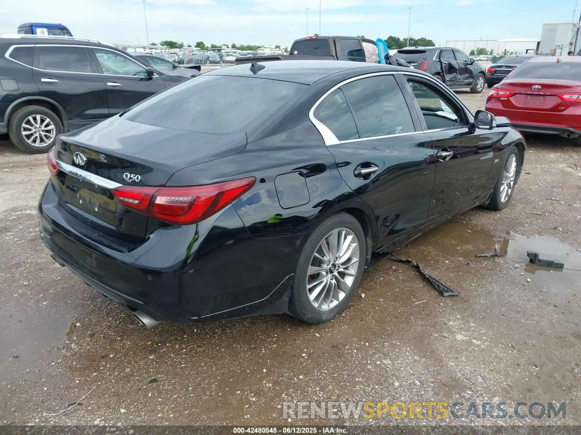 4 fotografías del automóvil dañado JN1EV7AP2KM541559 INFINITI Q50 2019