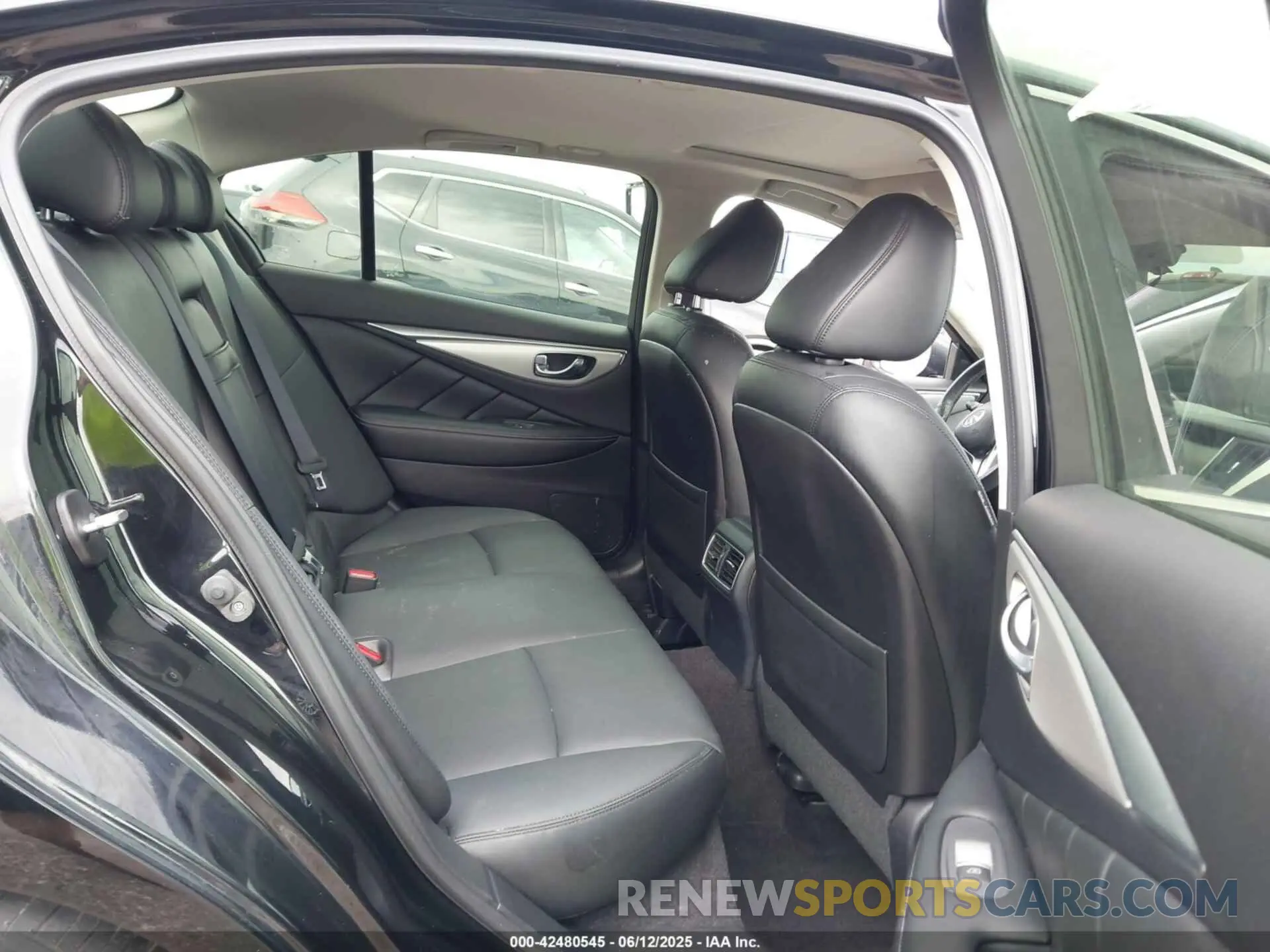 8 fotografías del automóvil dañado JN1EV7AP2KM541559 INFINITI Q50 2019