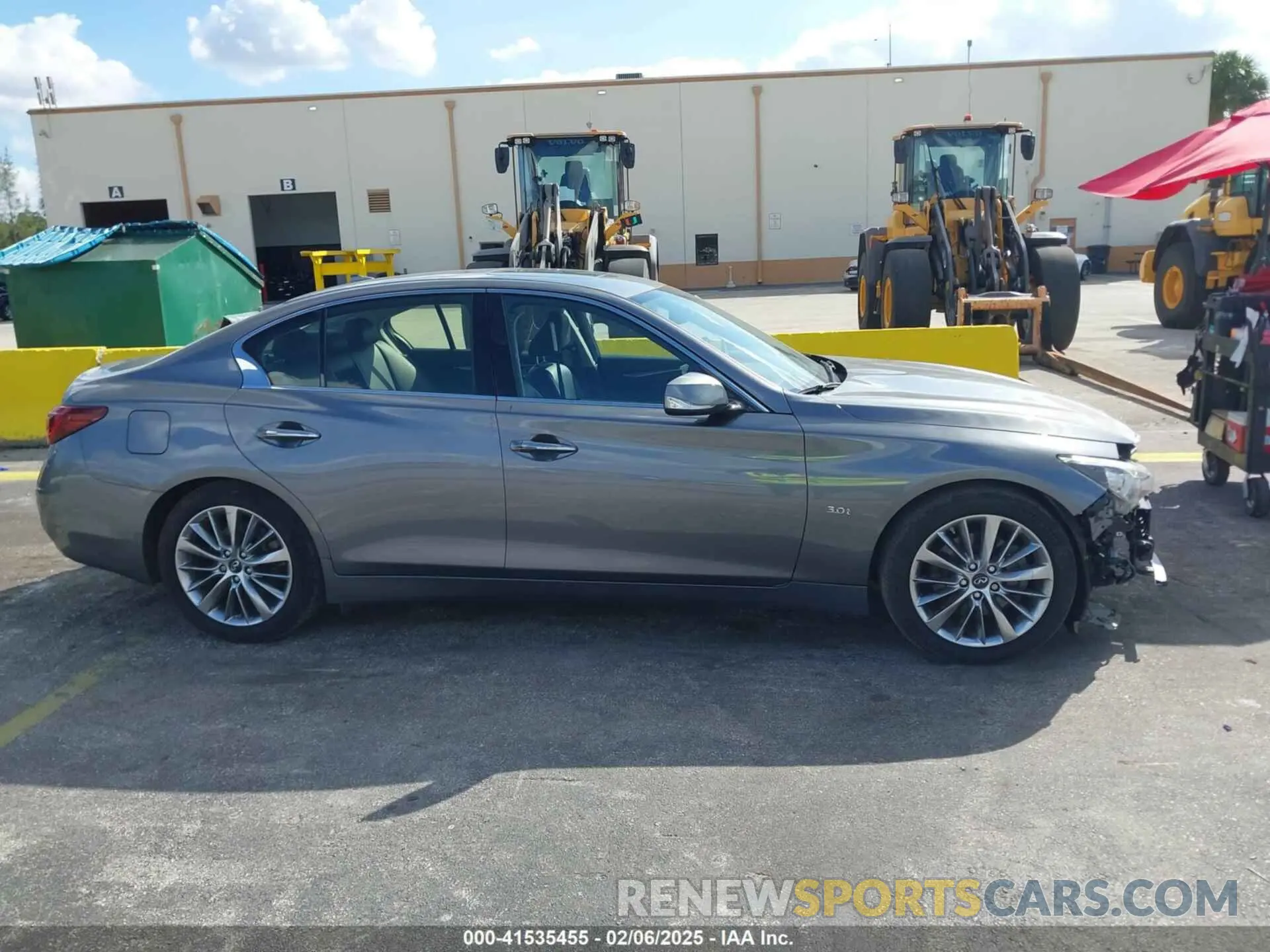 14 fotografías del automóvil dañado JN1EV7AP3KM515617 INFINITI Q50 2019