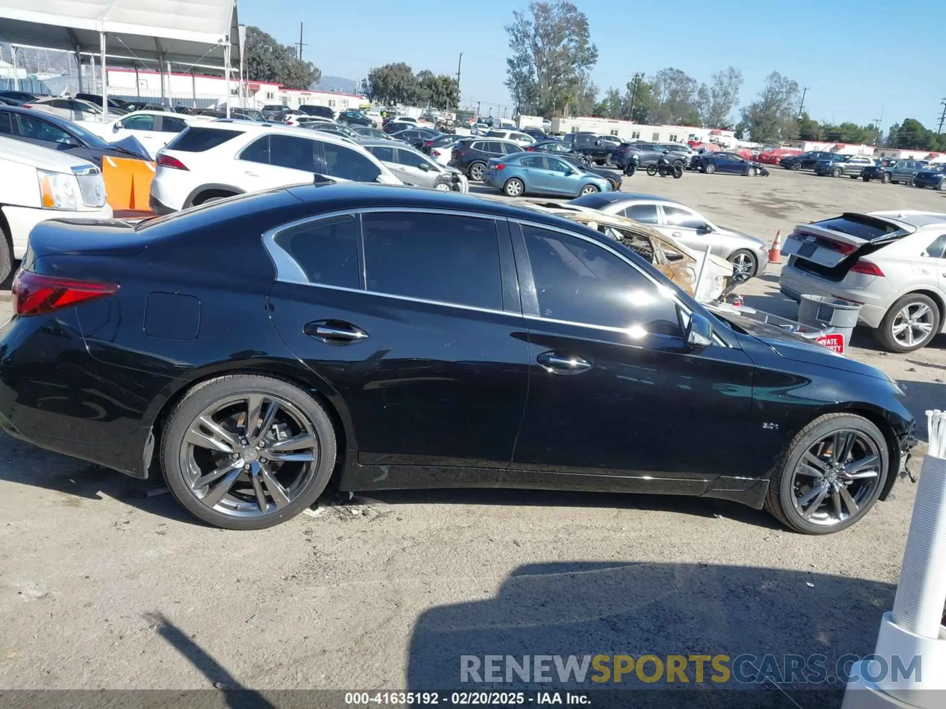 14 fotografías del automóvil dañado JN1EV7AP3KM540937 INFINITI Q50 2019