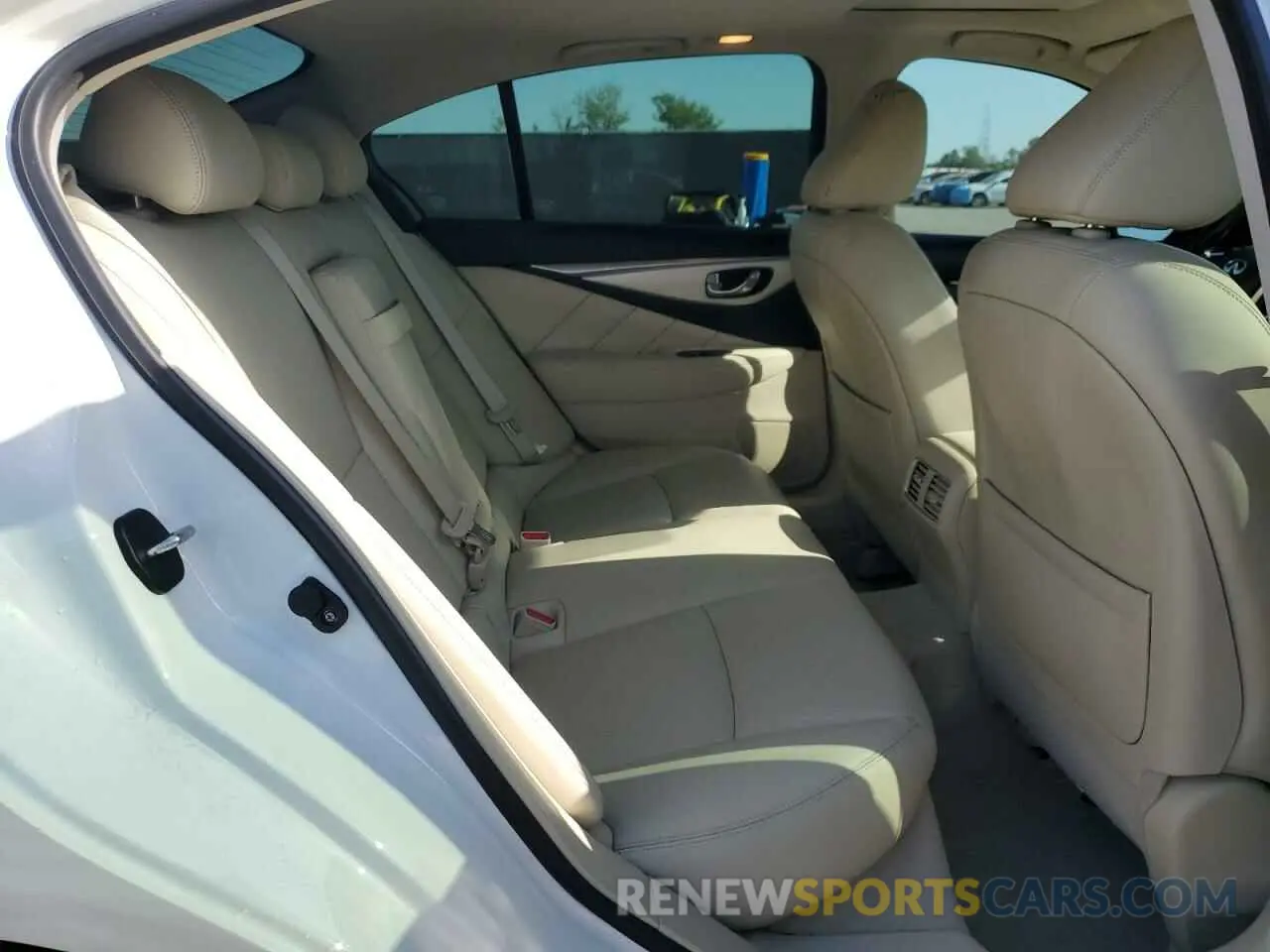 10 fotografías del automóvil dañado JN1EV7AP3KM541621 INFINITI Q50 2019