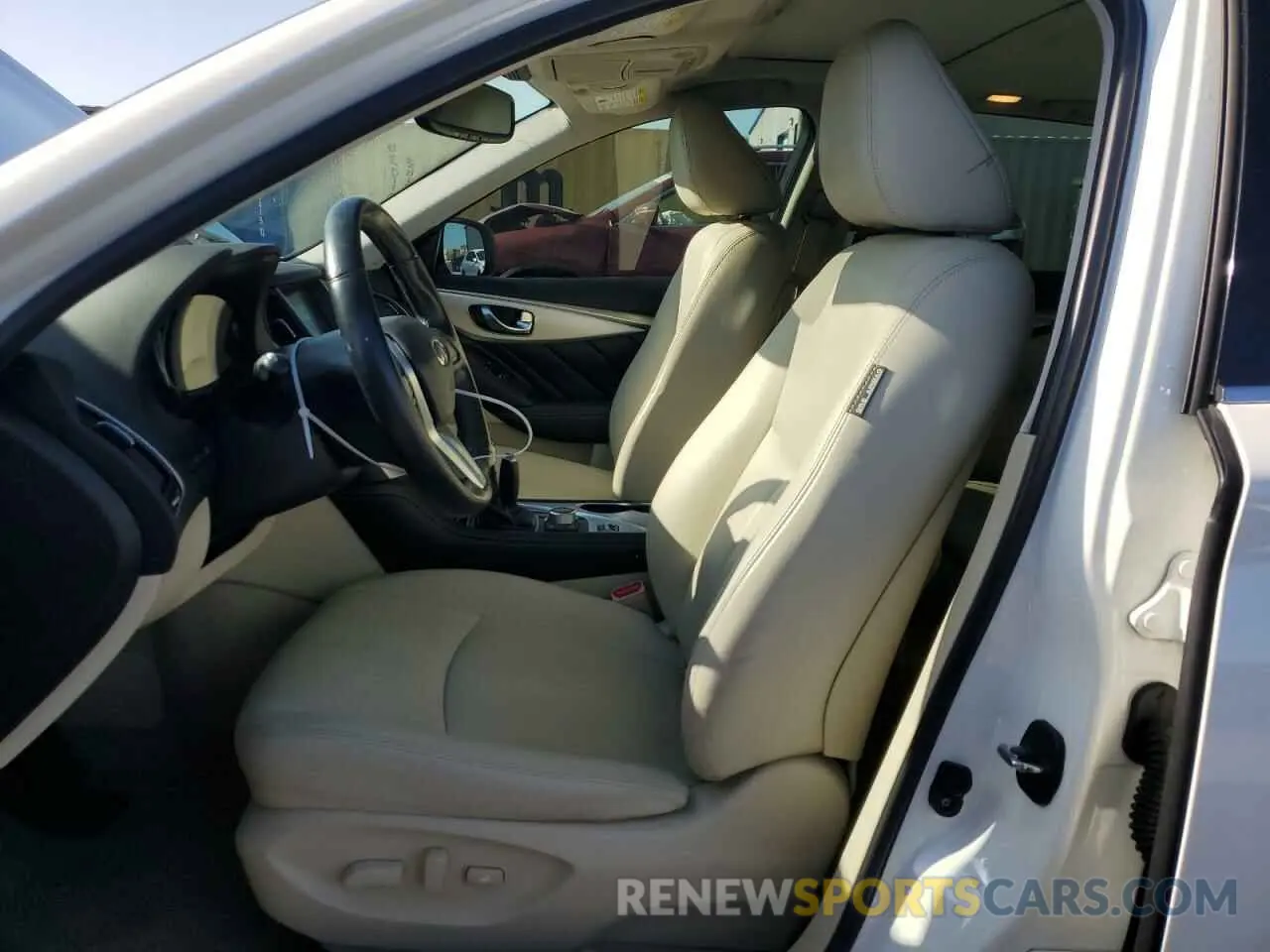 7 fotografías del automóvil dañado JN1EV7AP3KM541621 INFINITI Q50 2019
