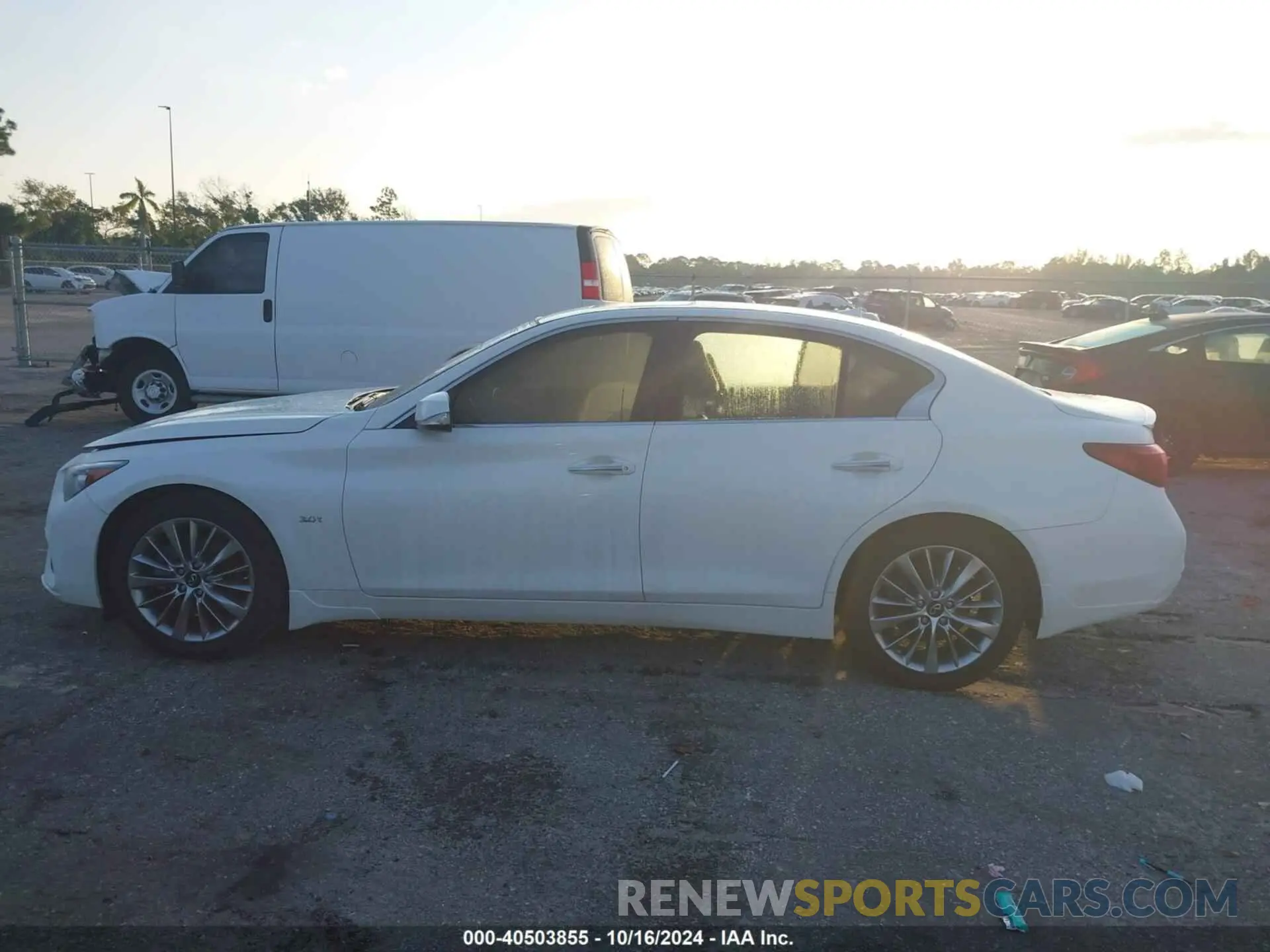14 fotografías del automóvil dañado JN1EV7AP3KM543305 INFINITI Q50 2019