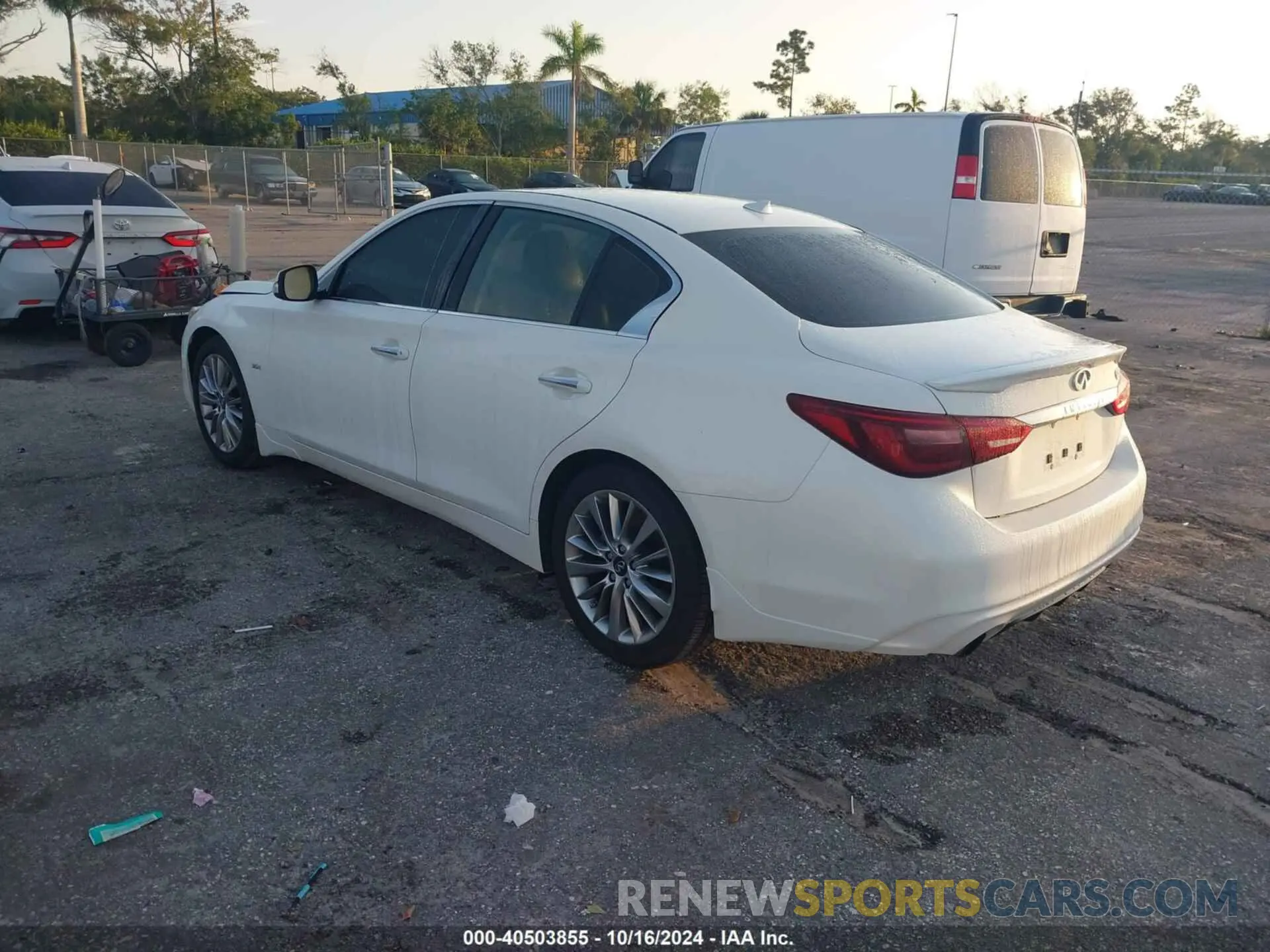 3 fotografías del automóvil dañado JN1EV7AP3KM543305 INFINITI Q50 2019