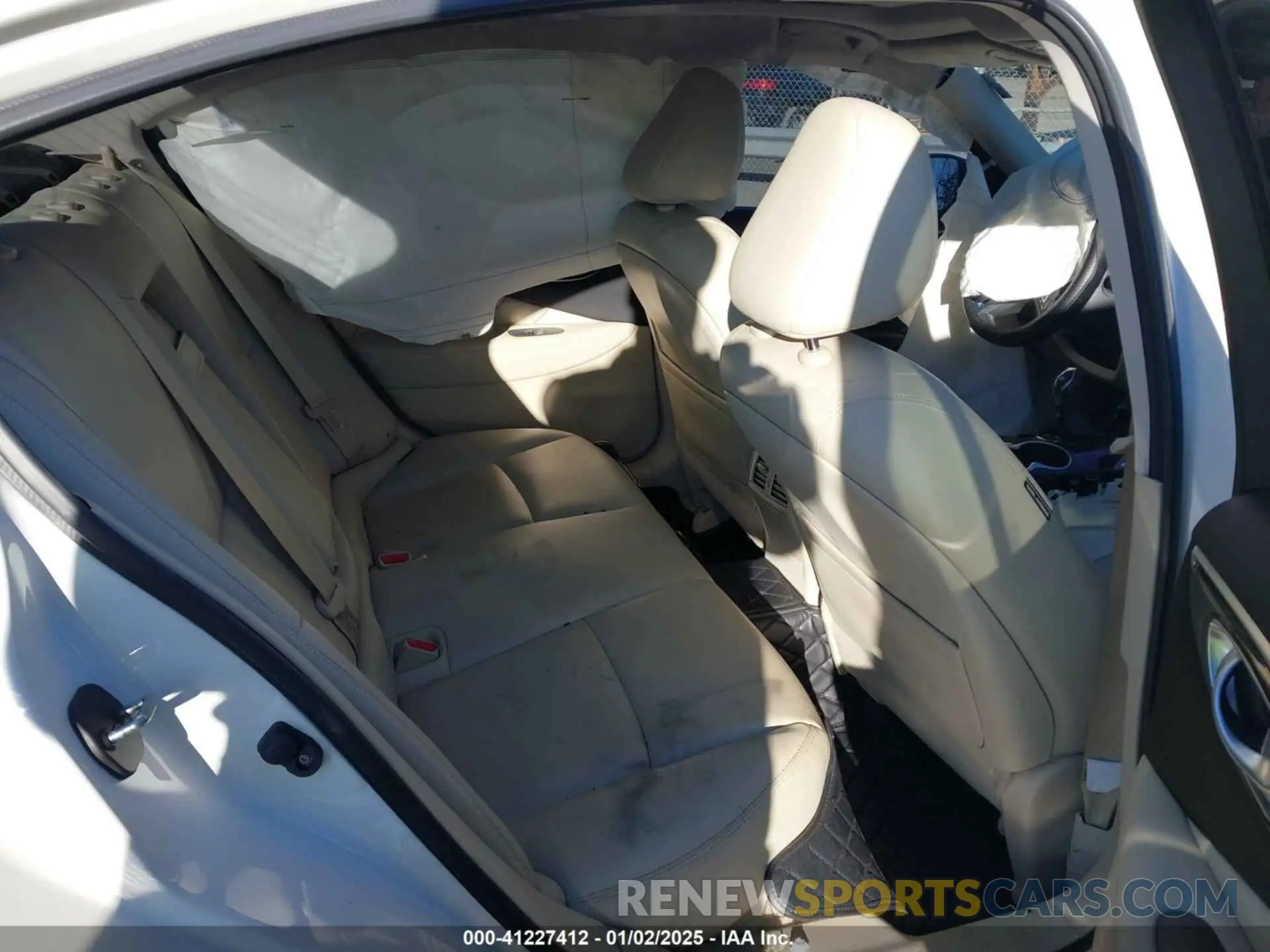 8 fotografías del automóvil dañado JN1EV7AP4KM510846 INFINITI Q50 2019