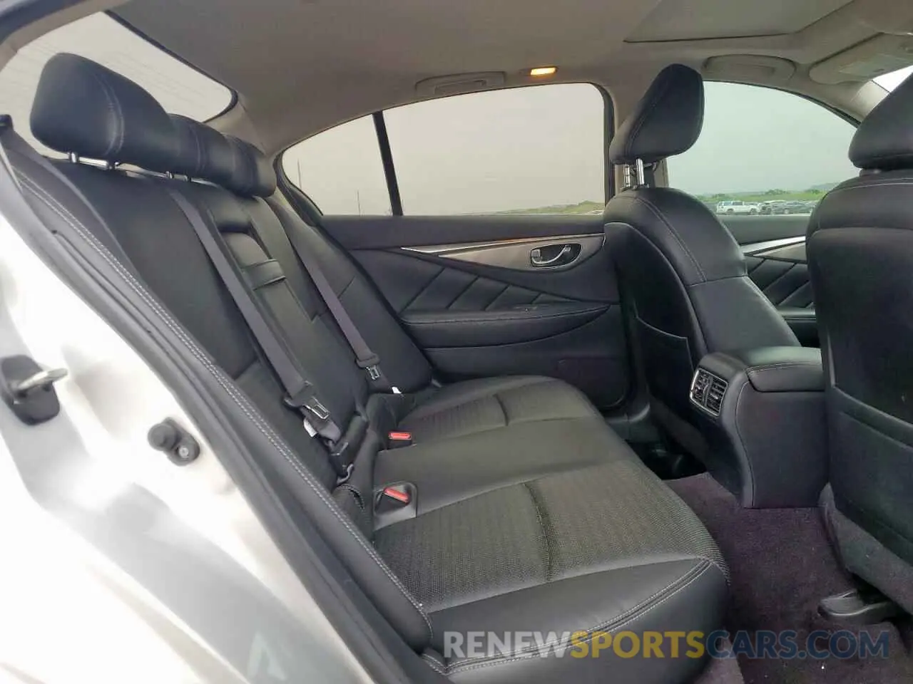 10 fotografías del automóvil dañado JN1EV7AP4KM511060 INFINITI Q50 2019
