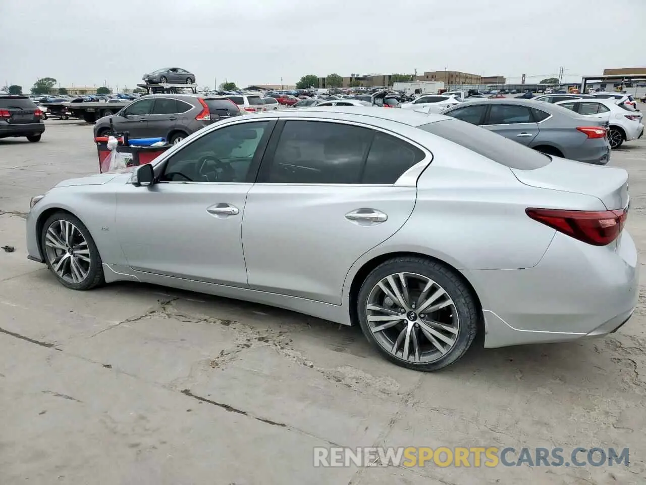 2 fotografías del automóvil dañado JN1EV7AP4KM511060 INFINITI Q50 2019