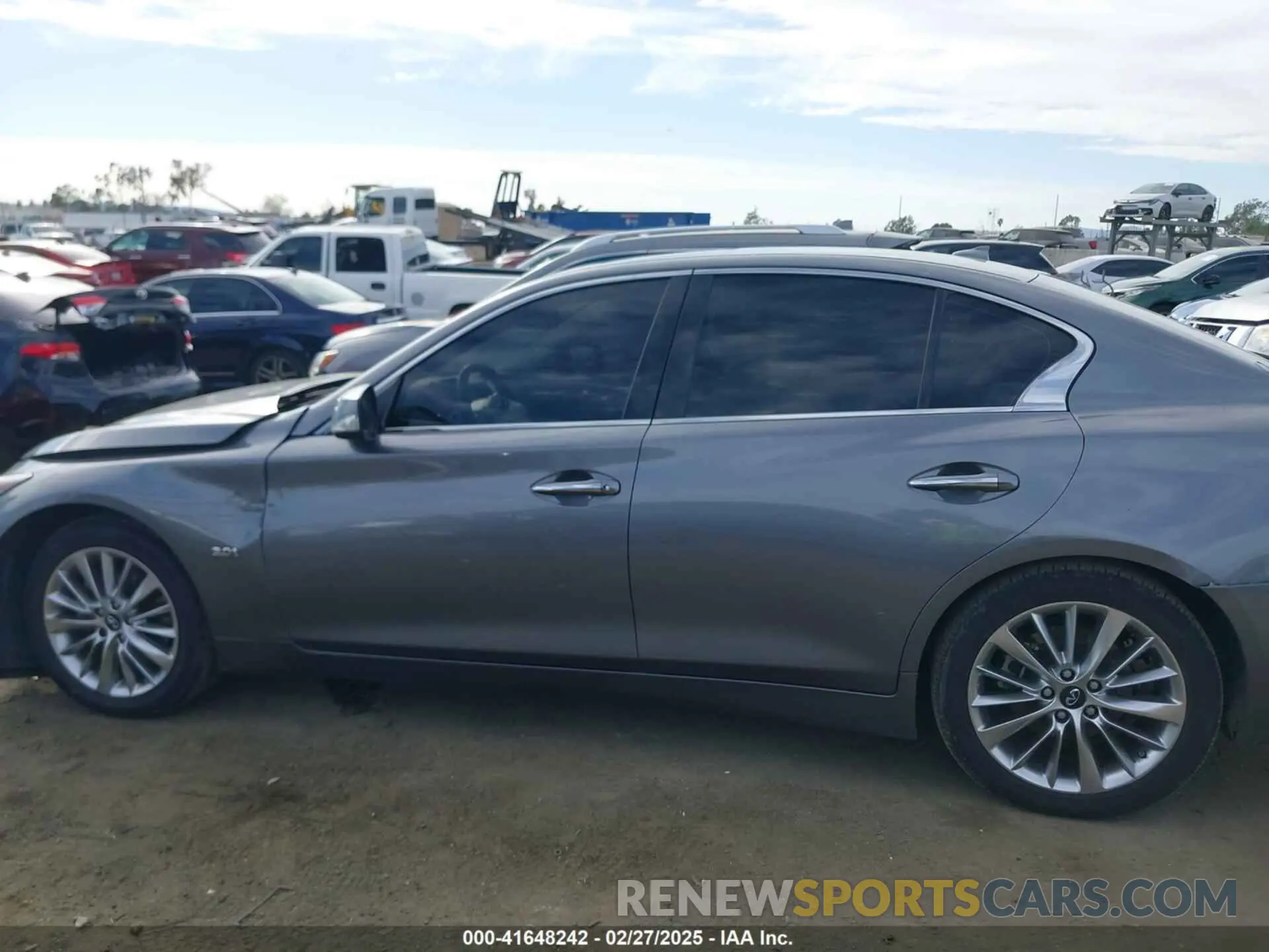15 fotografías del automóvil dañado JN1EV7AP4KM517649 INFINITI Q50 2019