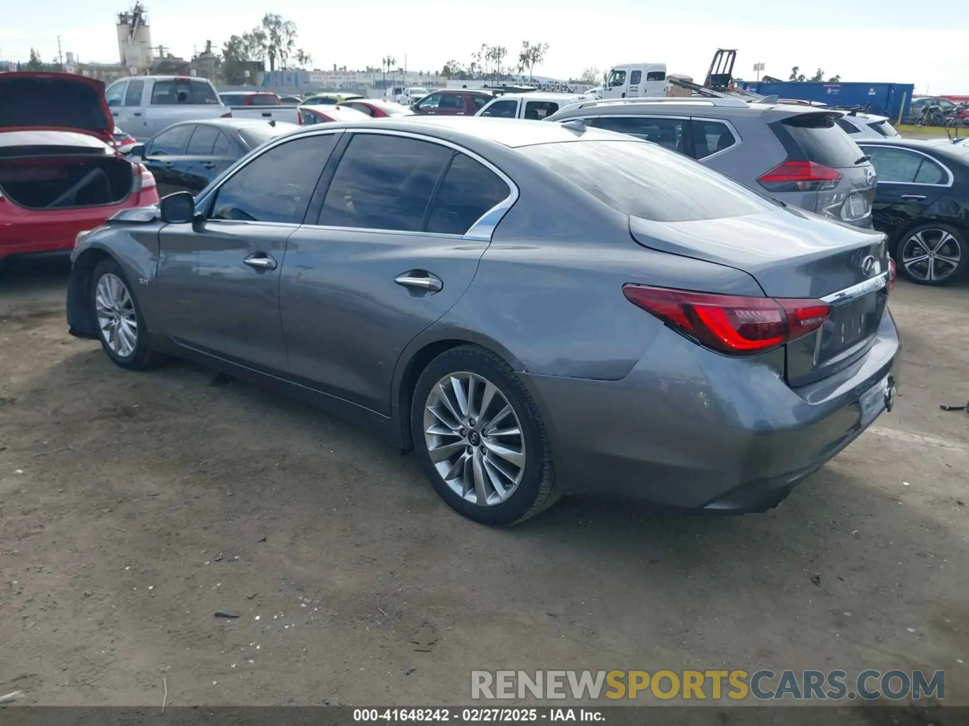 3 fotografías del automóvil dañado JN1EV7AP4KM517649 INFINITI Q50 2019