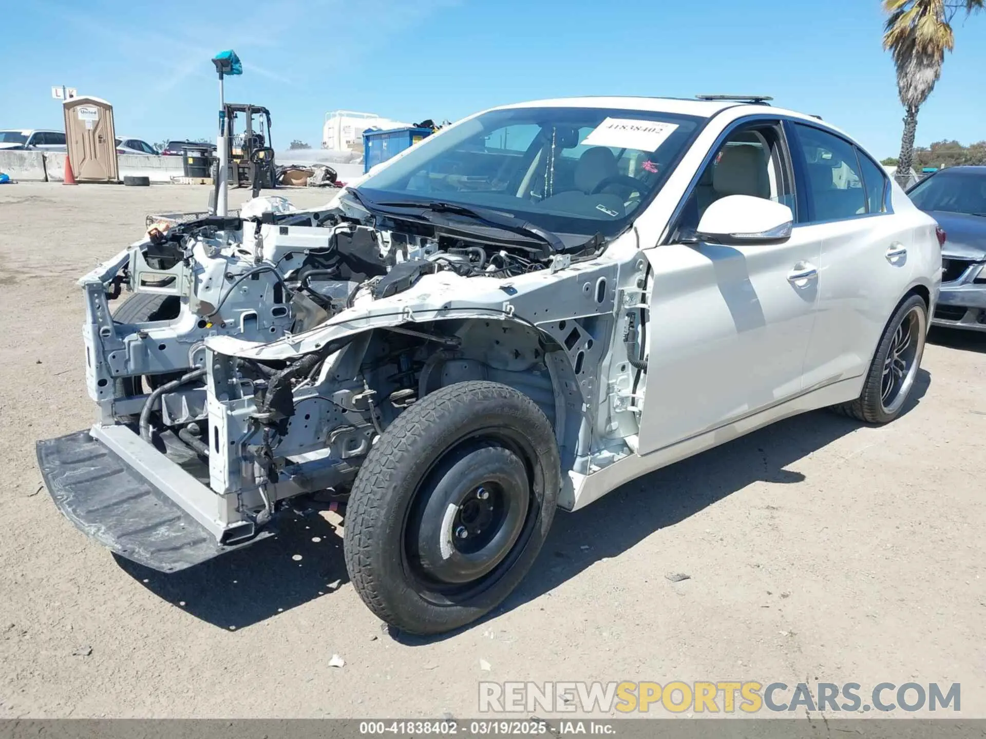 2 fotografías del automóvil dañado JN1EV7AP4KM540171 INFINITI Q50 2019