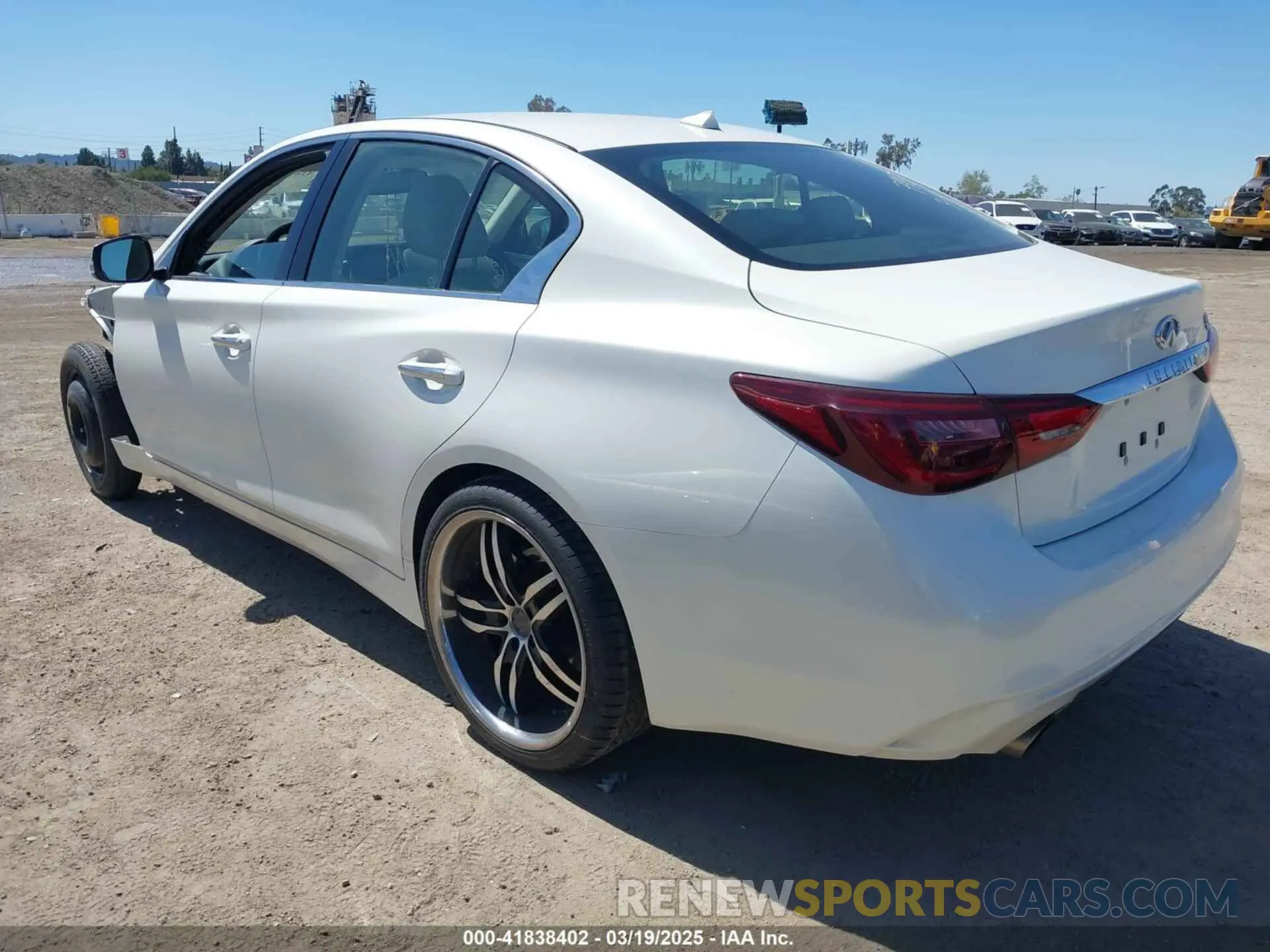 3 fotografías del automóvil dañado JN1EV7AP4KM540171 INFINITI Q50 2019