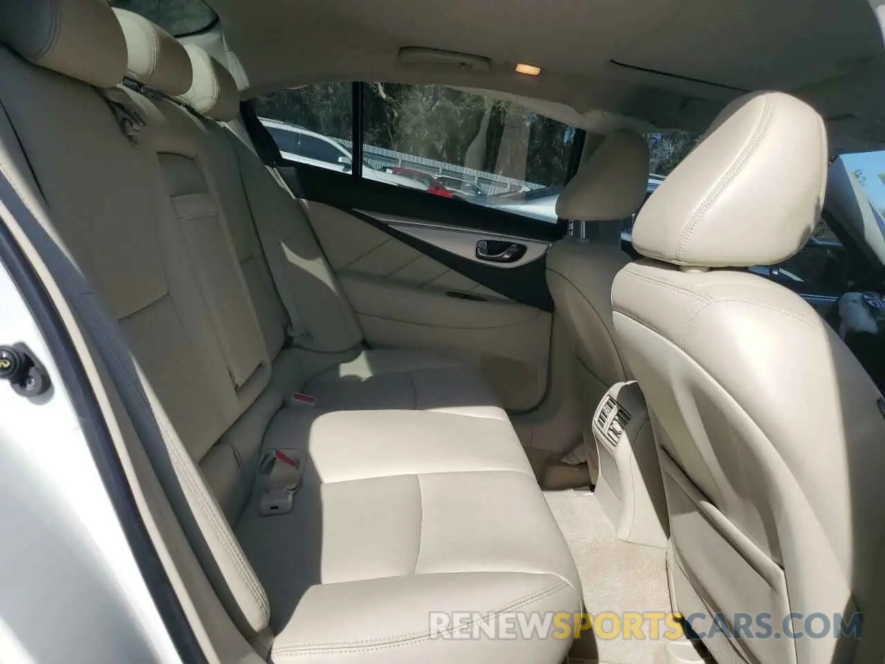 10 fotografías del automóvil dañado JN1EV7AP4KM541739 INFINITI Q50 2019