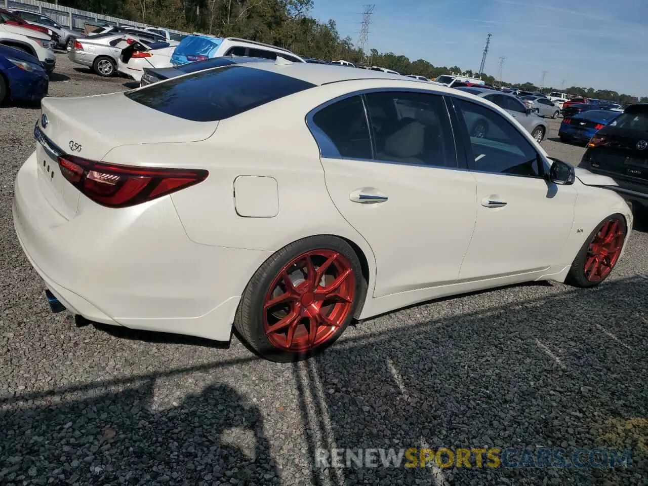 3 fotografías del automóvil dañado JN1EV7AP4KM541739 INFINITI Q50 2019