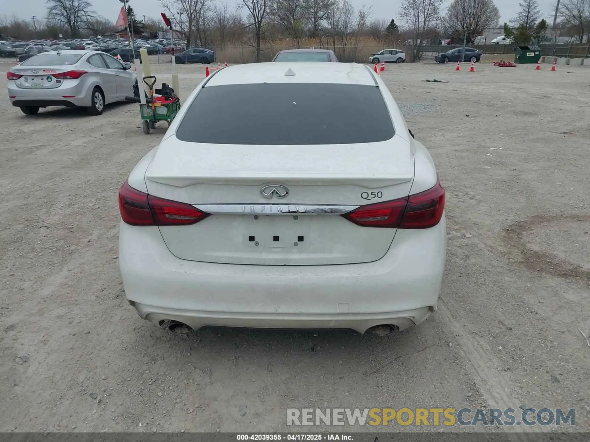 15 fotografías del automóvil dañado JN1EV7AP5KM512511 INFINITI Q50 2019