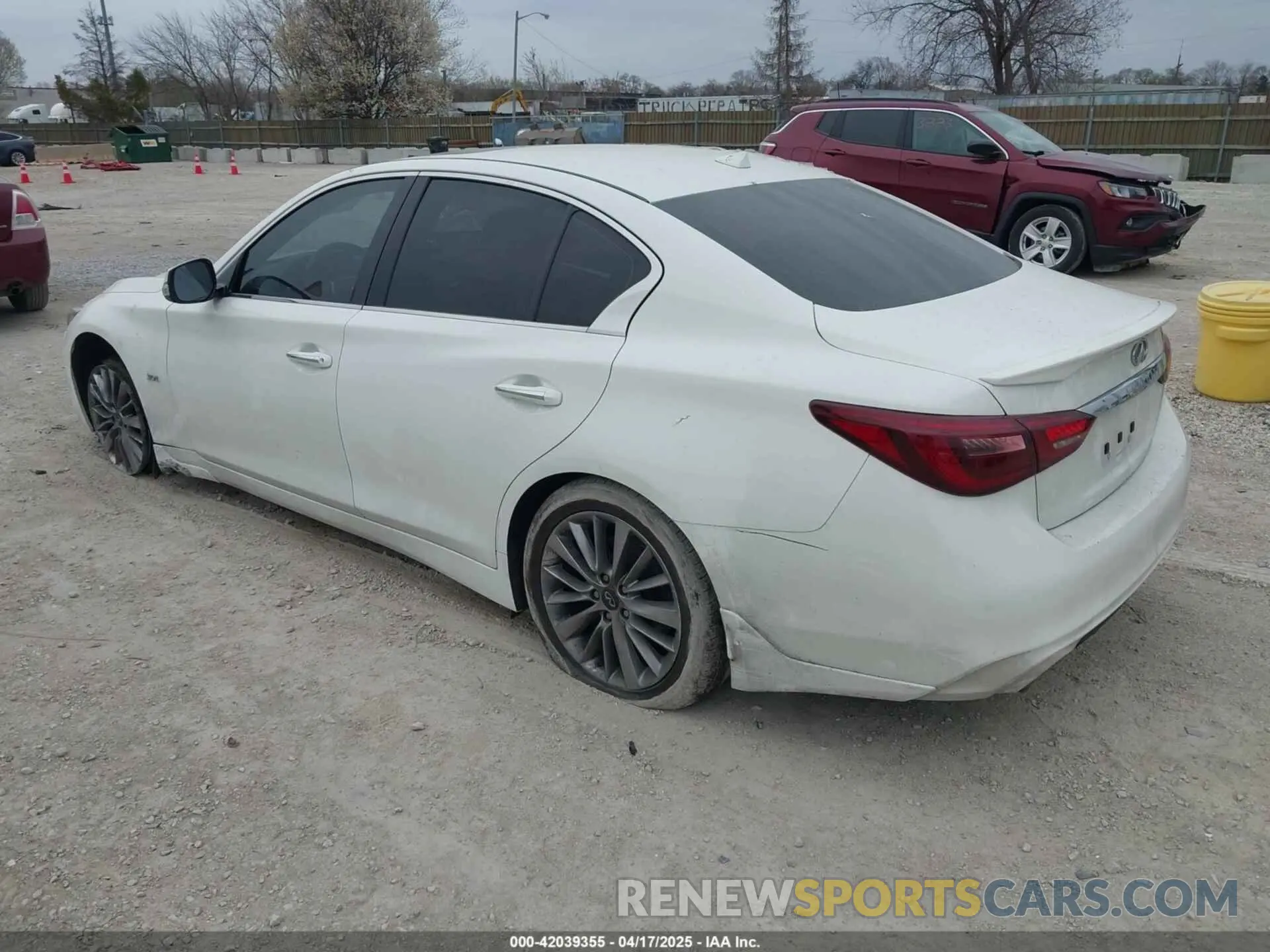 3 fotografías del automóvil dañado JN1EV7AP5KM512511 INFINITI Q50 2019