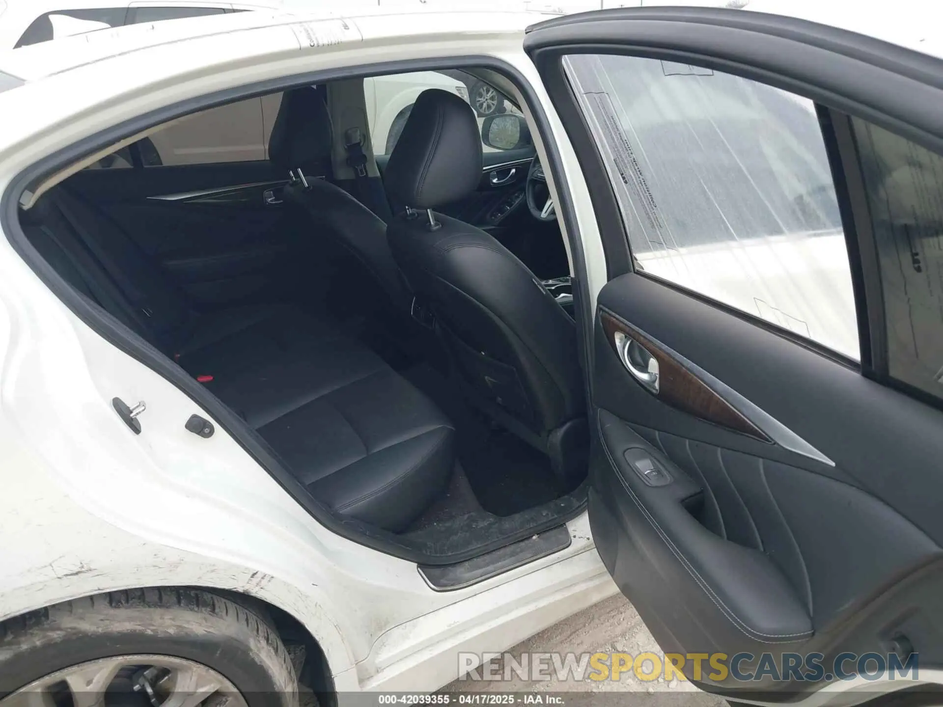 8 fotografías del automóvil dañado JN1EV7AP5KM512511 INFINITI Q50 2019