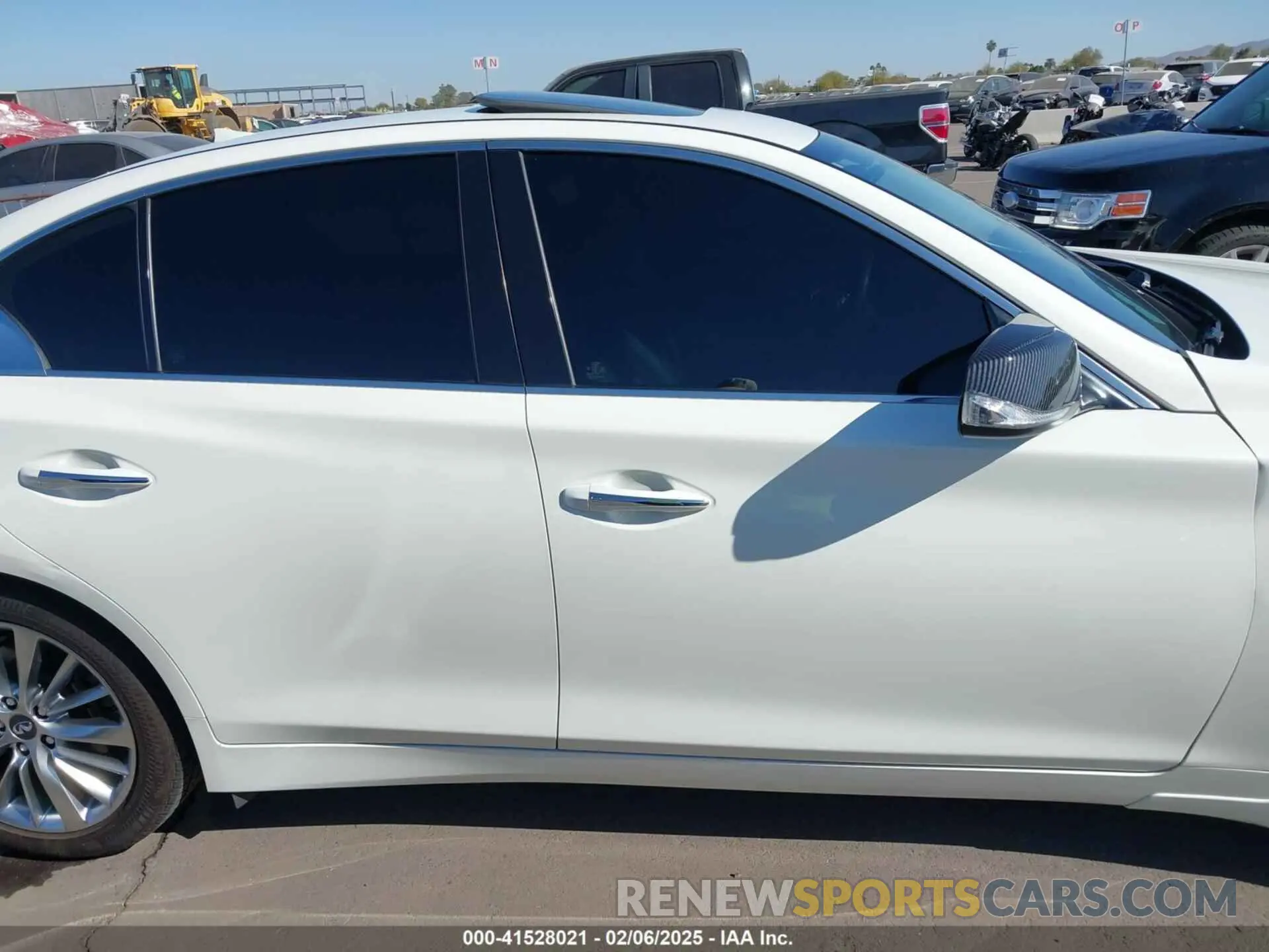 13 fotografías del automóvil dañado JN1EV7AP5KM514713 INFINITI Q50 2019