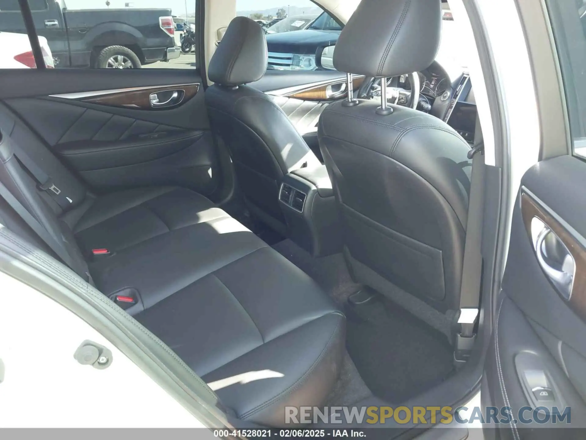8 fotografías del automóvil dañado JN1EV7AP5KM514713 INFINITI Q50 2019
