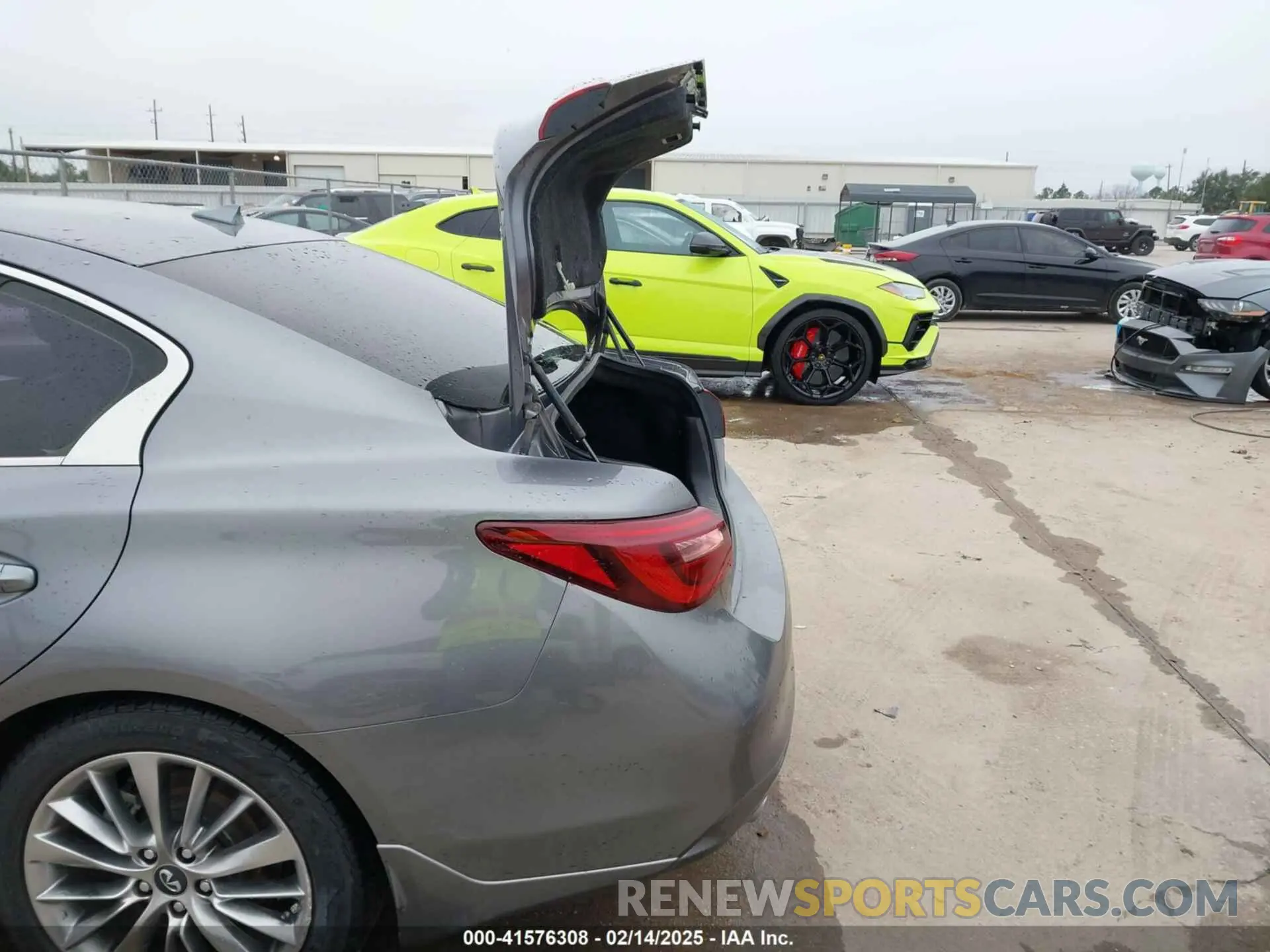 18 fotografías del automóvil dañado JN1EV7AP6KM511156 INFINITI Q50 2019