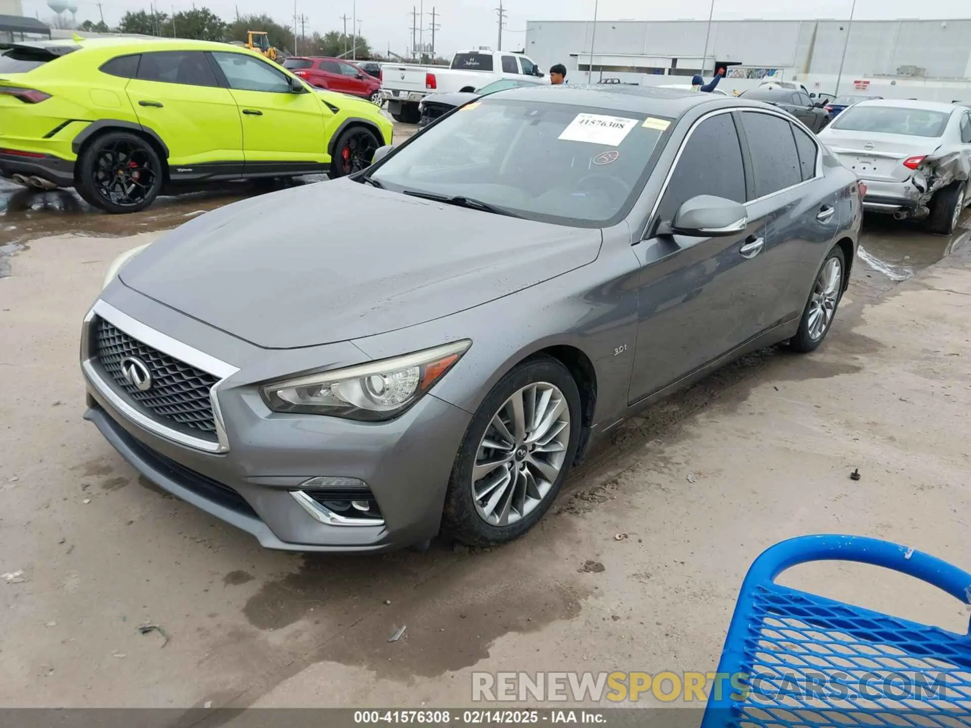 2 fotografías del automóvil dañado JN1EV7AP6KM511156 INFINITI Q50 2019