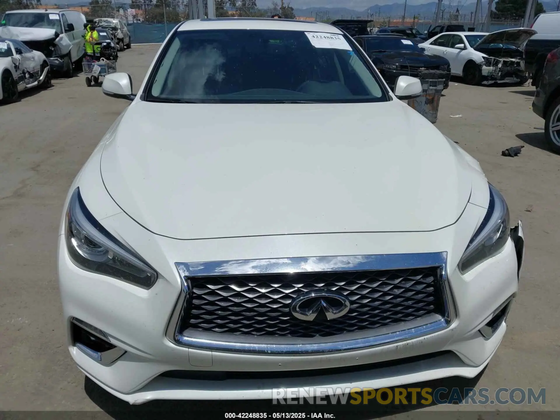 12 fotografías del automóvil dañado JN1EV7AP6KM514736 INFINITI Q50 2019