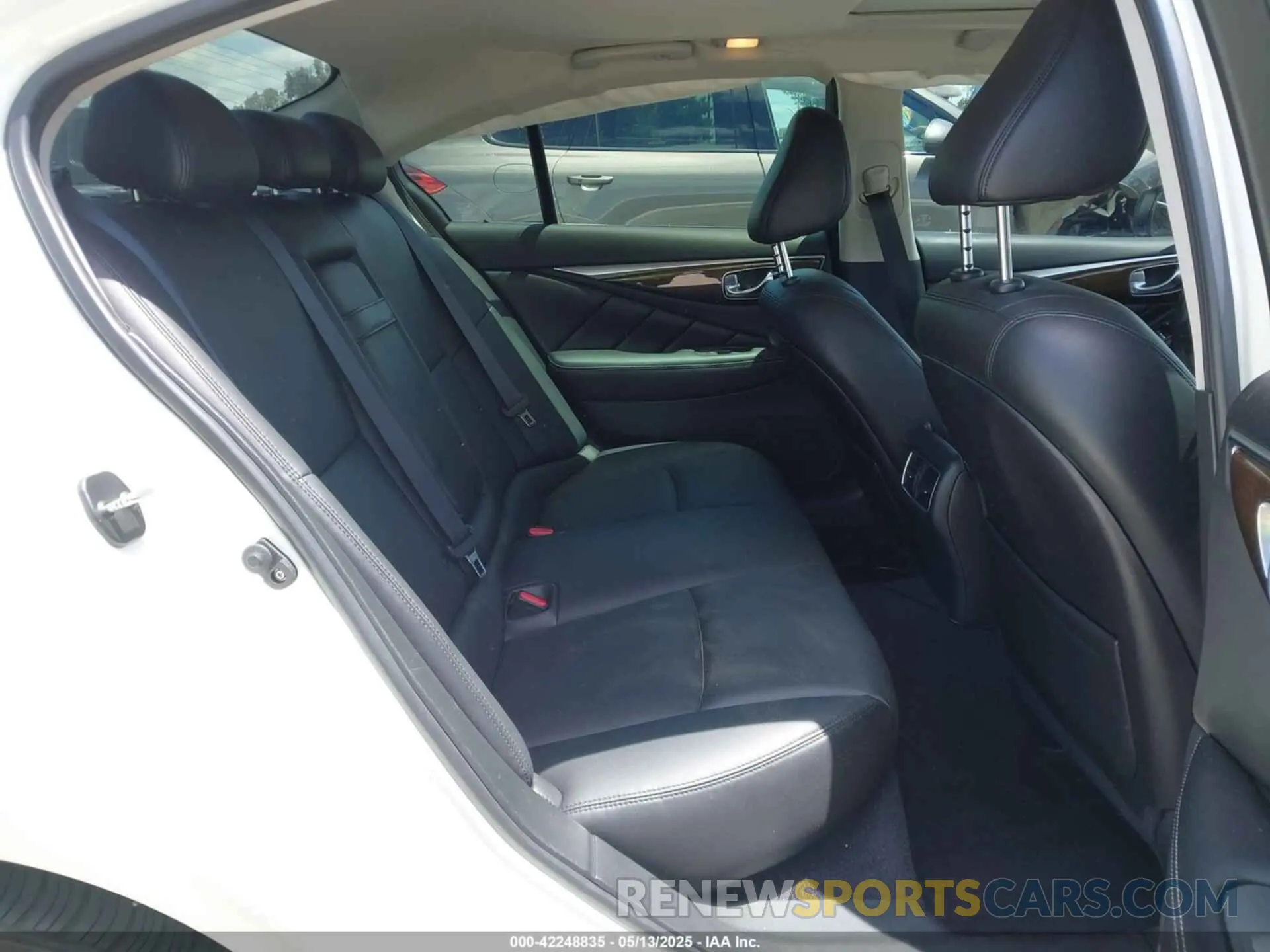 8 fotografías del automóvil dañado JN1EV7AP6KM514736 INFINITI Q50 2019