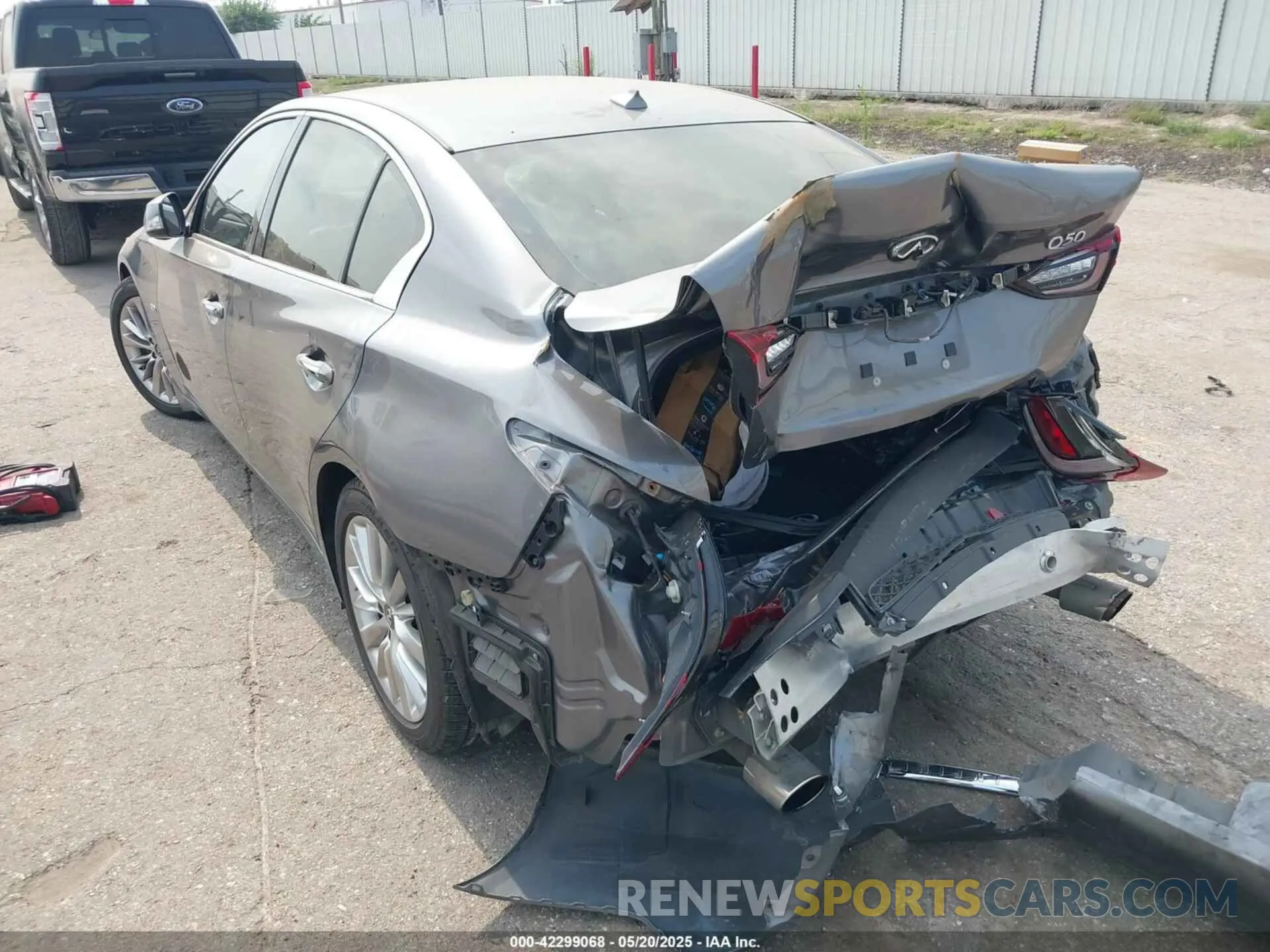 3 fotografías del automóvil dañado JN1EV7AP6KM518141 INFINITI Q50 2019