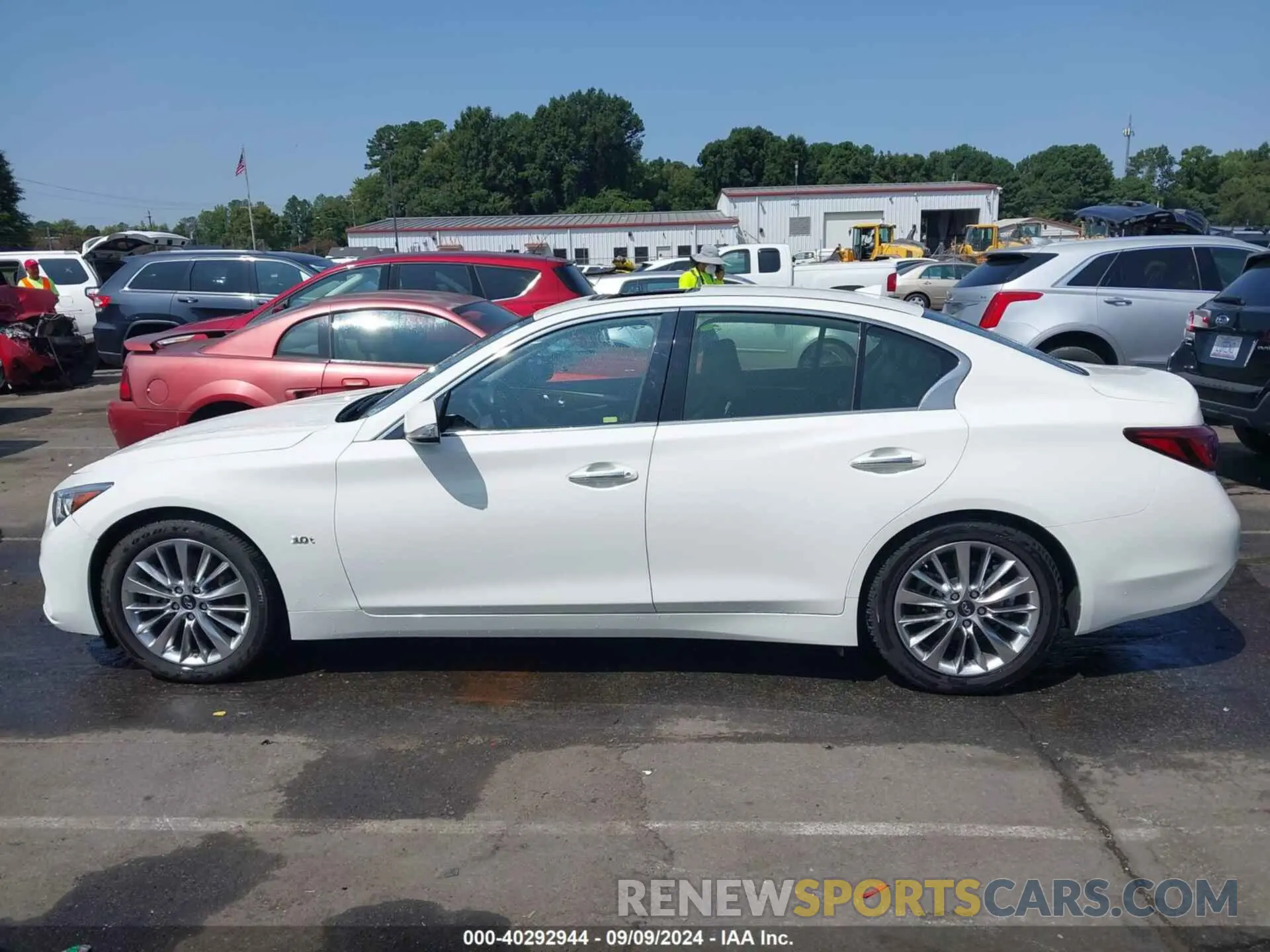14 fotografías del automóvil dañado JN1EV7AP6KM518902 INFINITI Q50 2019