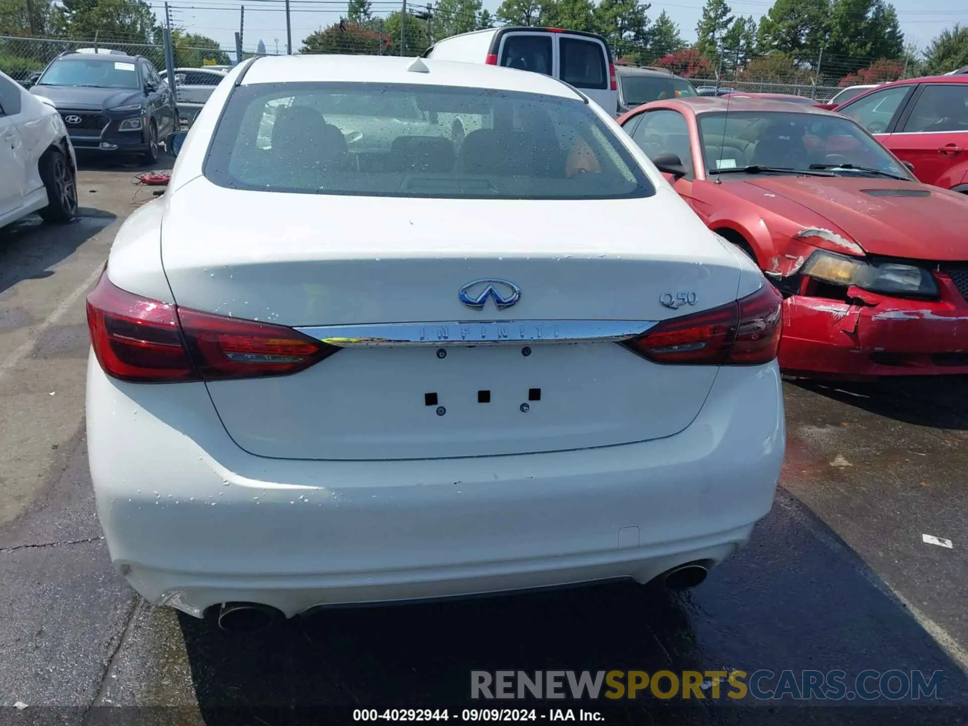 16 fotografías del automóvil dañado JN1EV7AP6KM518902 INFINITI Q50 2019
