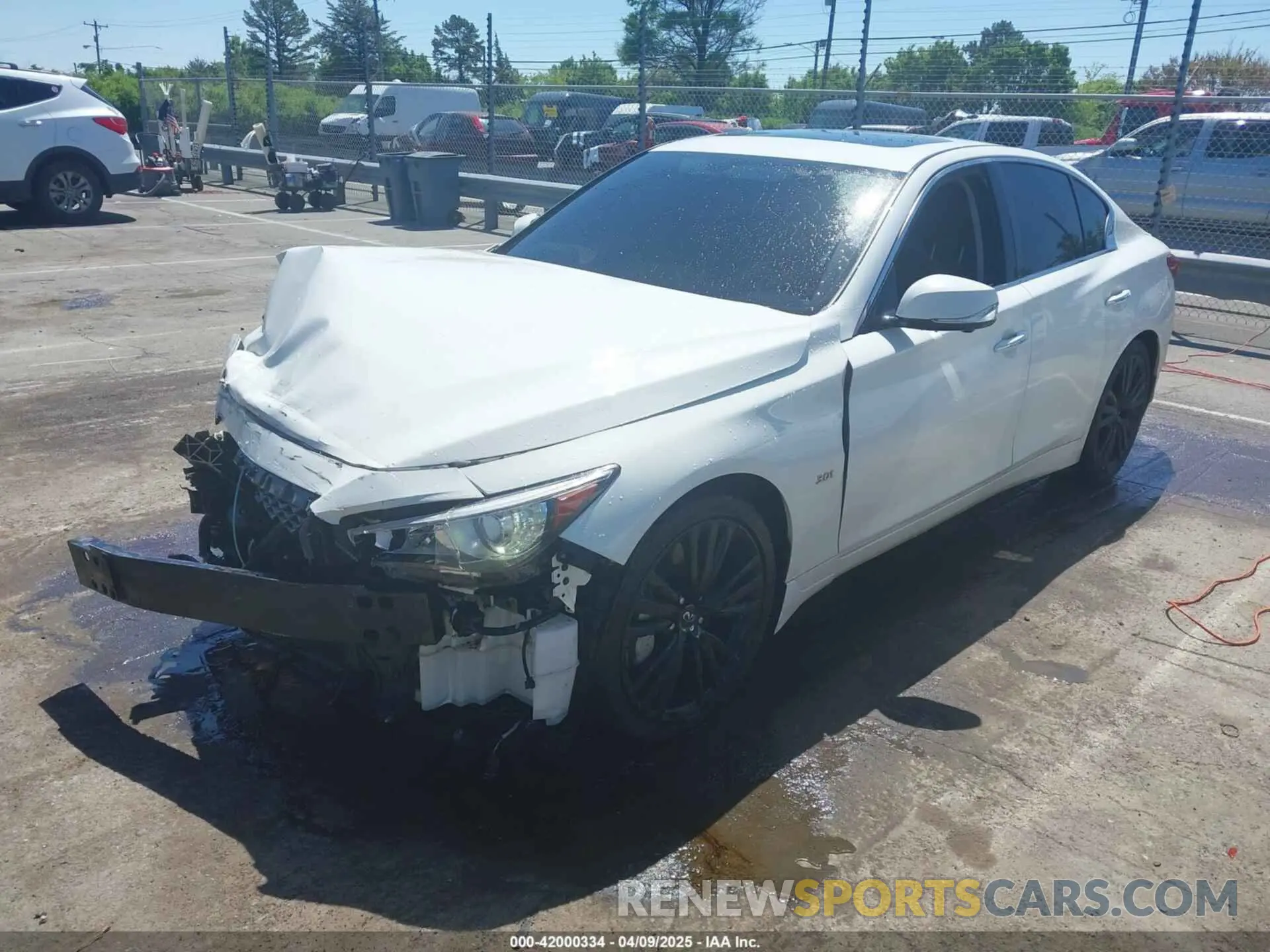 2 fotografías del automóvil dañado JN1EV7AP7KM513482 INFINITI Q50 2019