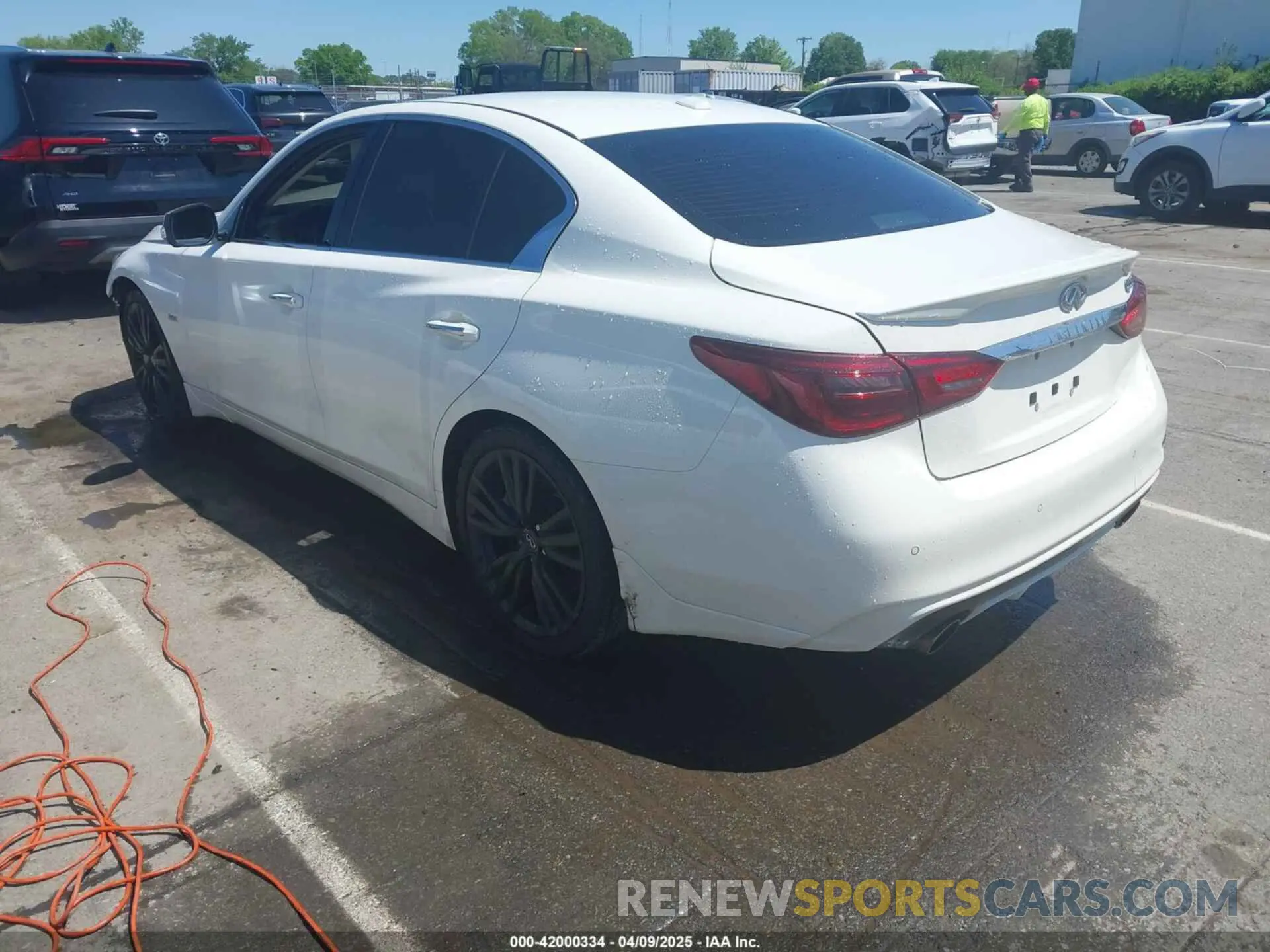 3 fotografías del automóvil dañado JN1EV7AP7KM513482 INFINITI Q50 2019