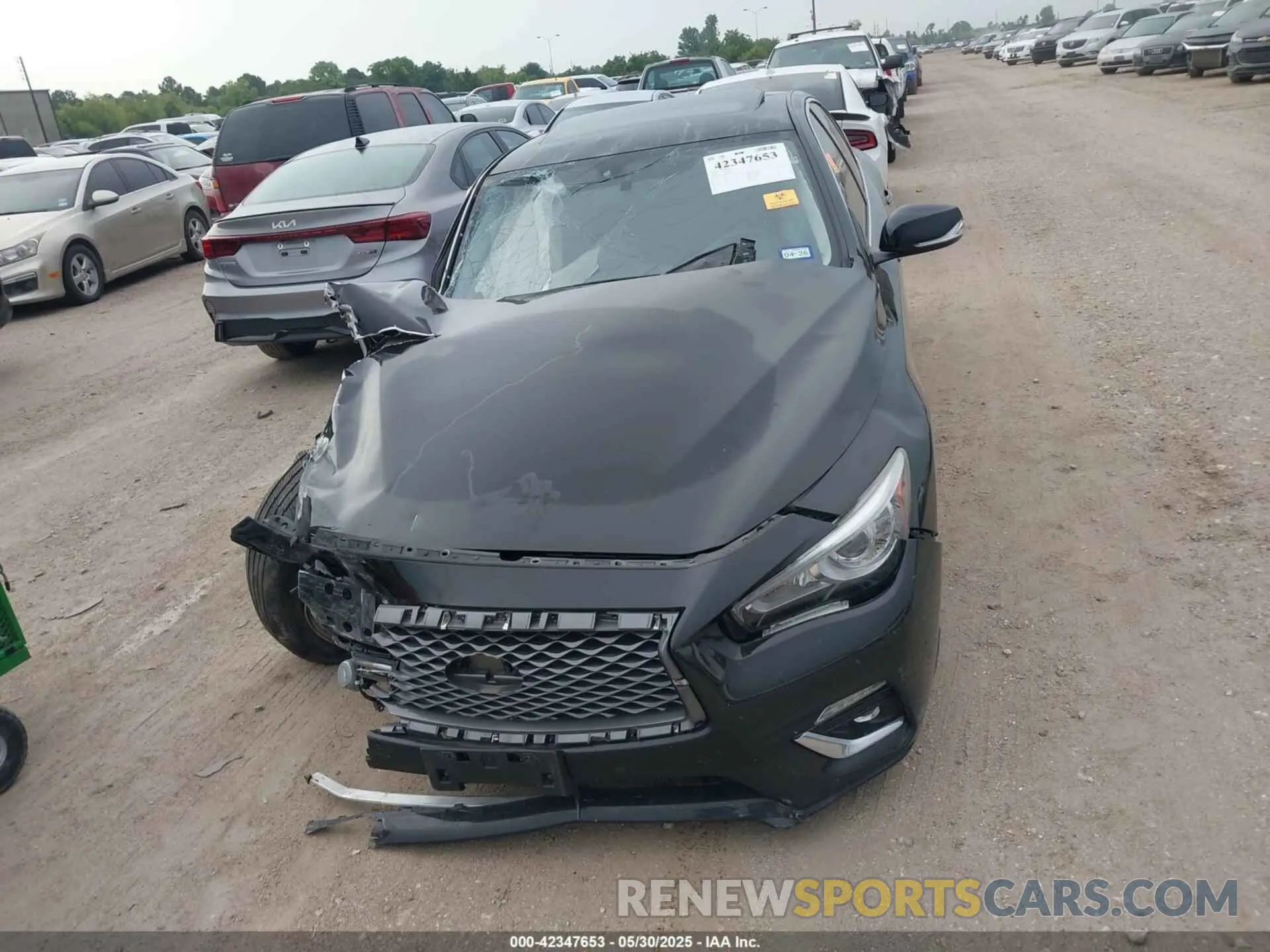 12 fotografías del automóvil dañado JN1EV7AP7KM519119 INFINITI Q50 2019