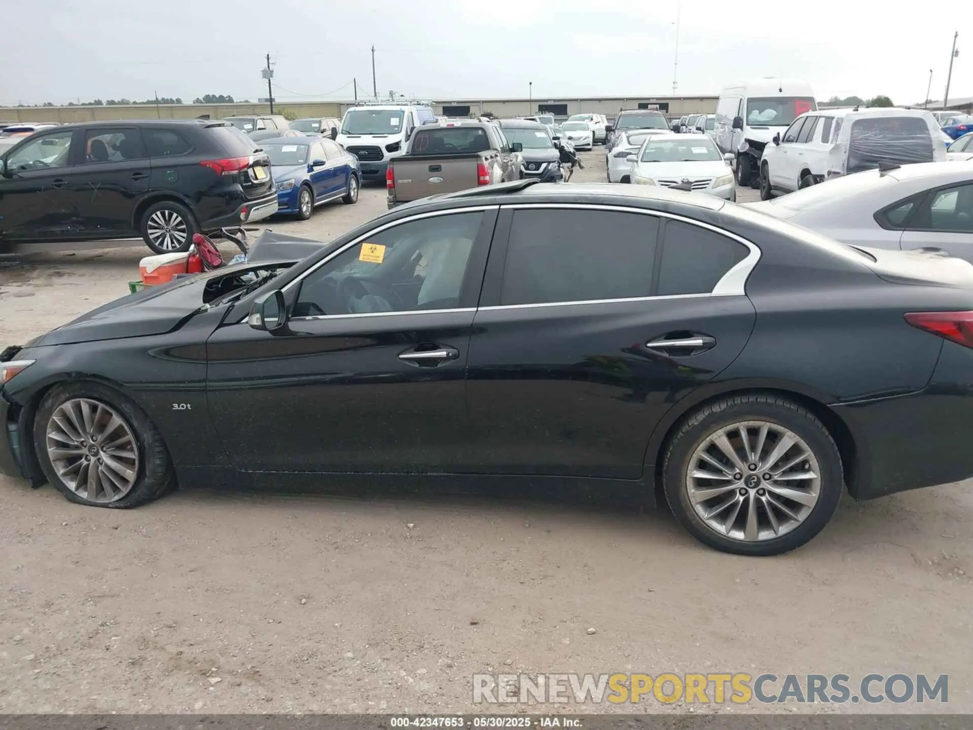 14 fotografías del automóvil dañado JN1EV7AP7KM519119 INFINITI Q50 2019