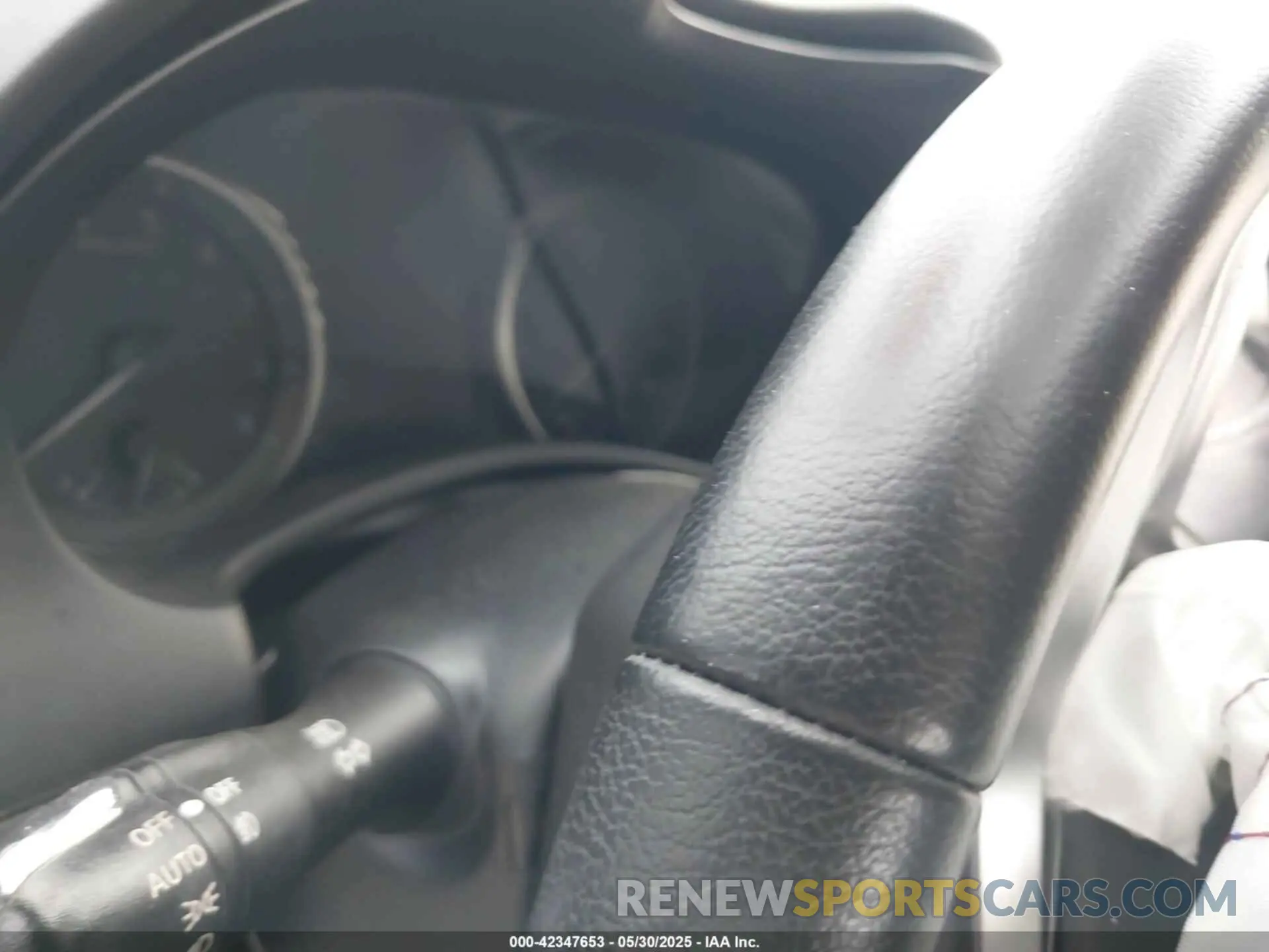15 fotografías del automóvil dañado JN1EV7AP7KM519119 INFINITI Q50 2019
