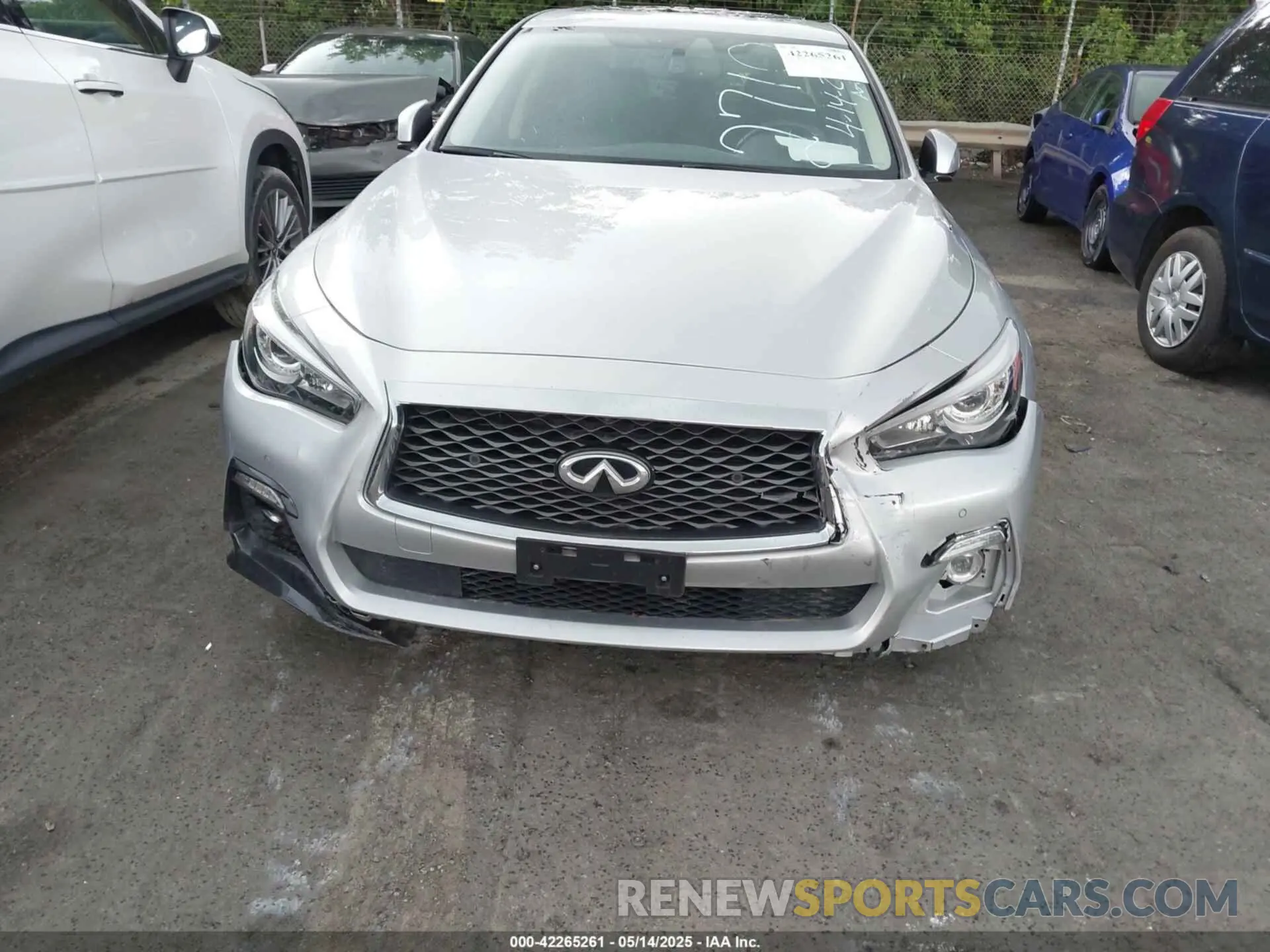 16 fotografías del automóvil dañado JN1EV7AP7KM542710 INFINITI Q50 2019