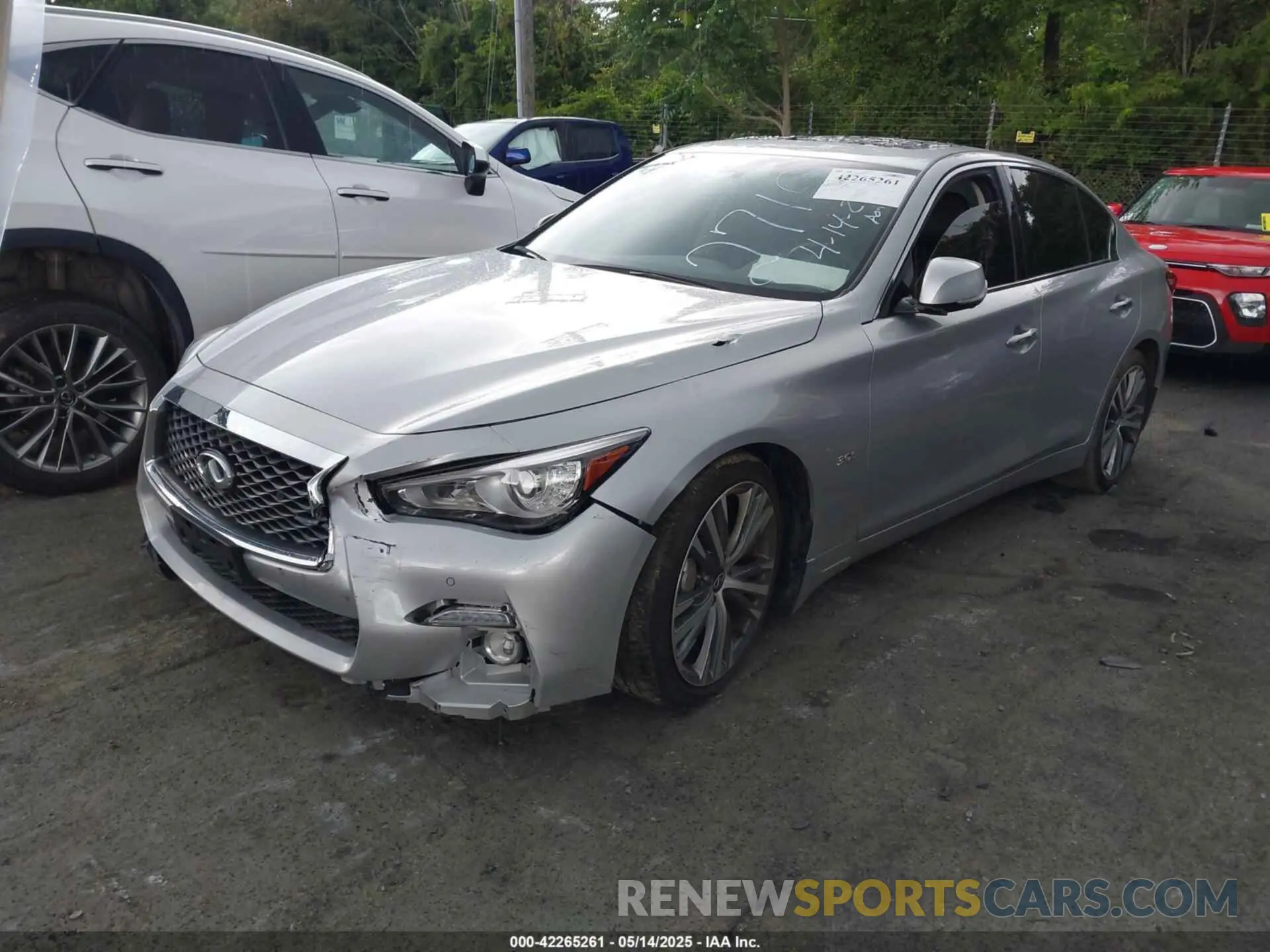 2 fotografías del automóvil dañado JN1EV7AP7KM542710 INFINITI Q50 2019