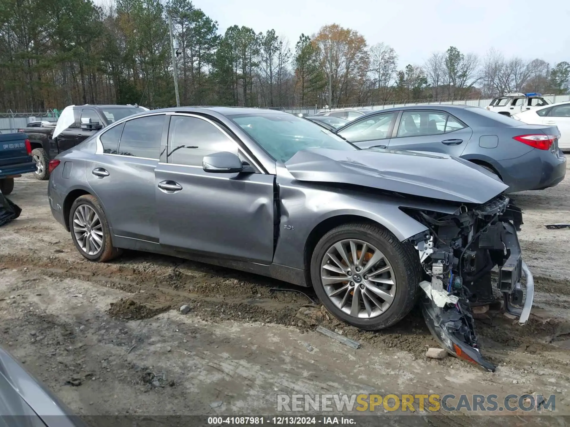 13 fotografías del automóvil dañado JN1EV7AP8KM513619 INFINITI Q50 2019
