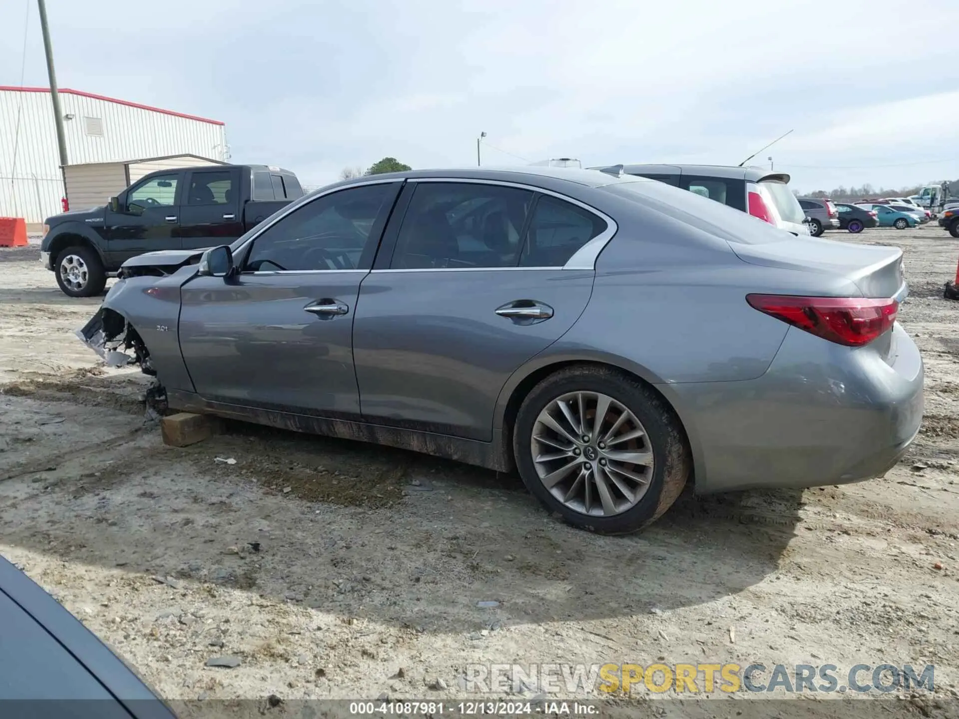 14 fotografías del automóvil dañado JN1EV7AP8KM513619 INFINITI Q50 2019