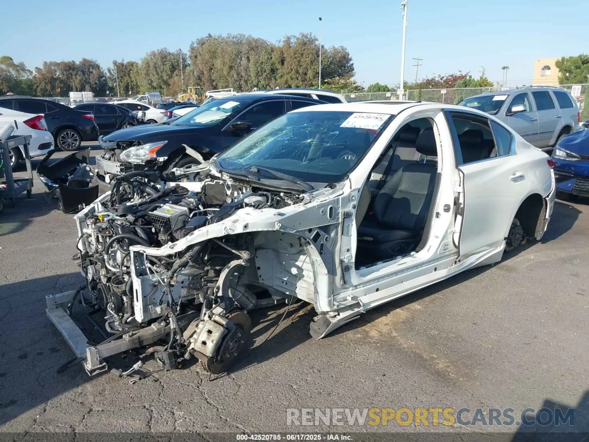 2 fotografías del automóvil dañado JN1EV7AP8KM514771 INFINITI Q50 2019