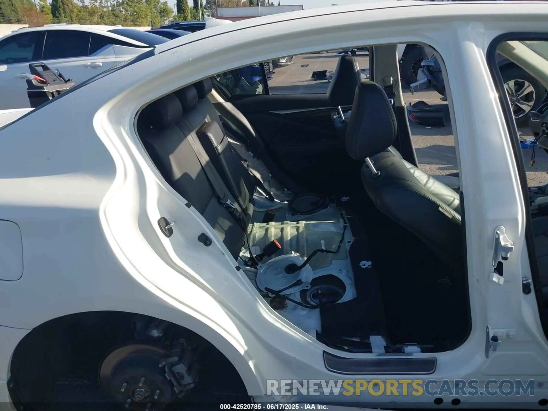 8 fotografías del automóvil dañado JN1EV7AP8KM514771 INFINITI Q50 2019