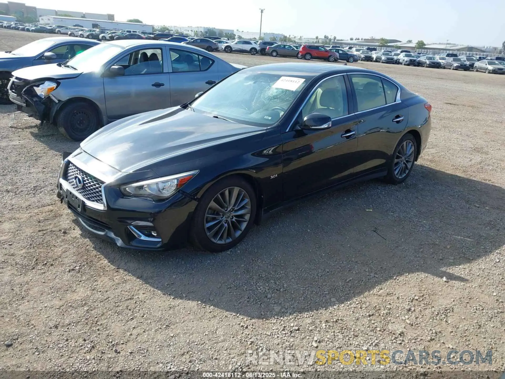 2 fotografías del automóvil dañado JN1EV7AP8KM543395 INFINITI Q50 2019