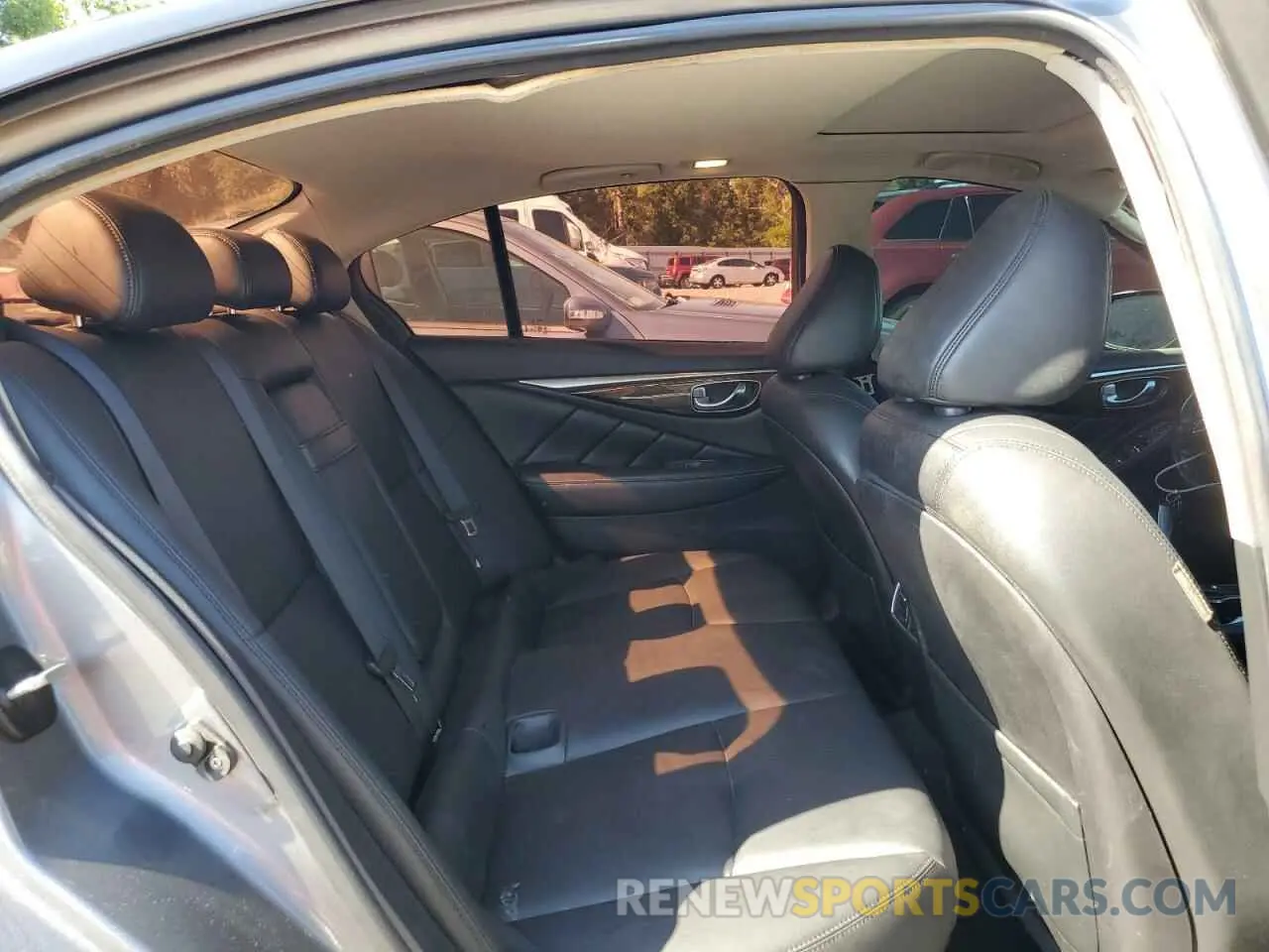 10 fotografías del automóvil dañado JN1EV7AP9KM515606 INFINITI Q50 2019