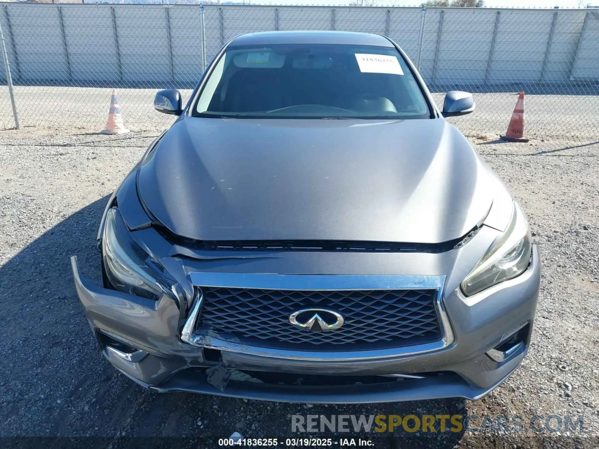 12 fotografías del automóvil dañado JN1EV7AP9KM516769 INFINITI Q50 2019