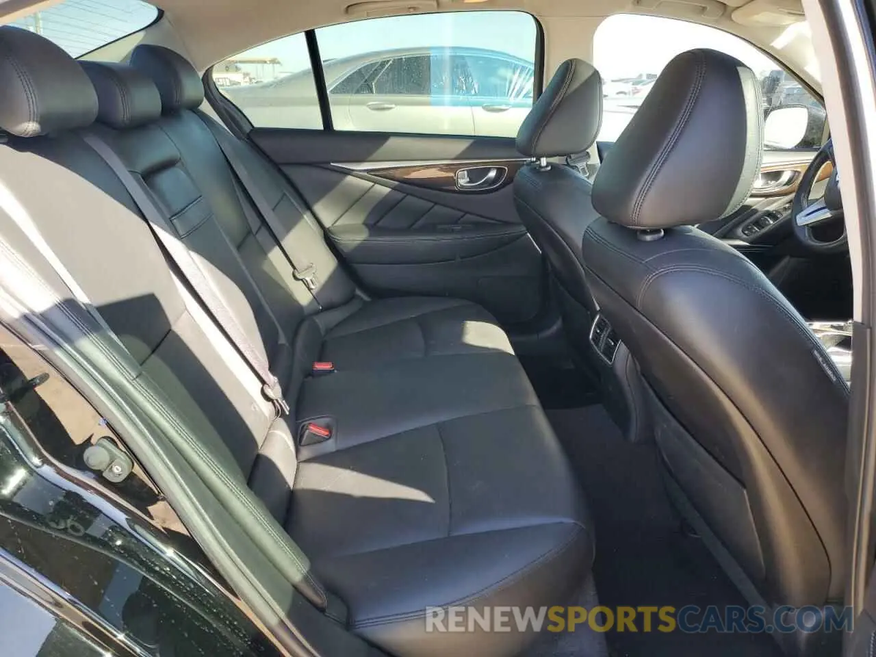 10 fotografías del automóvil dañado JN1EV7AP9KM518974 INFINITI Q50 2019