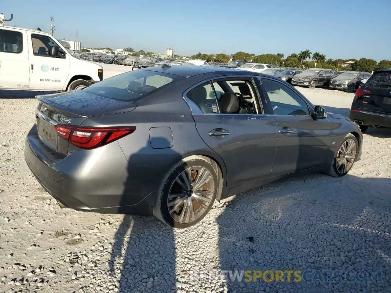 3 fotografías del automóvil dañado JN1EV7AP9KM541414 INFINITI Q50 2019